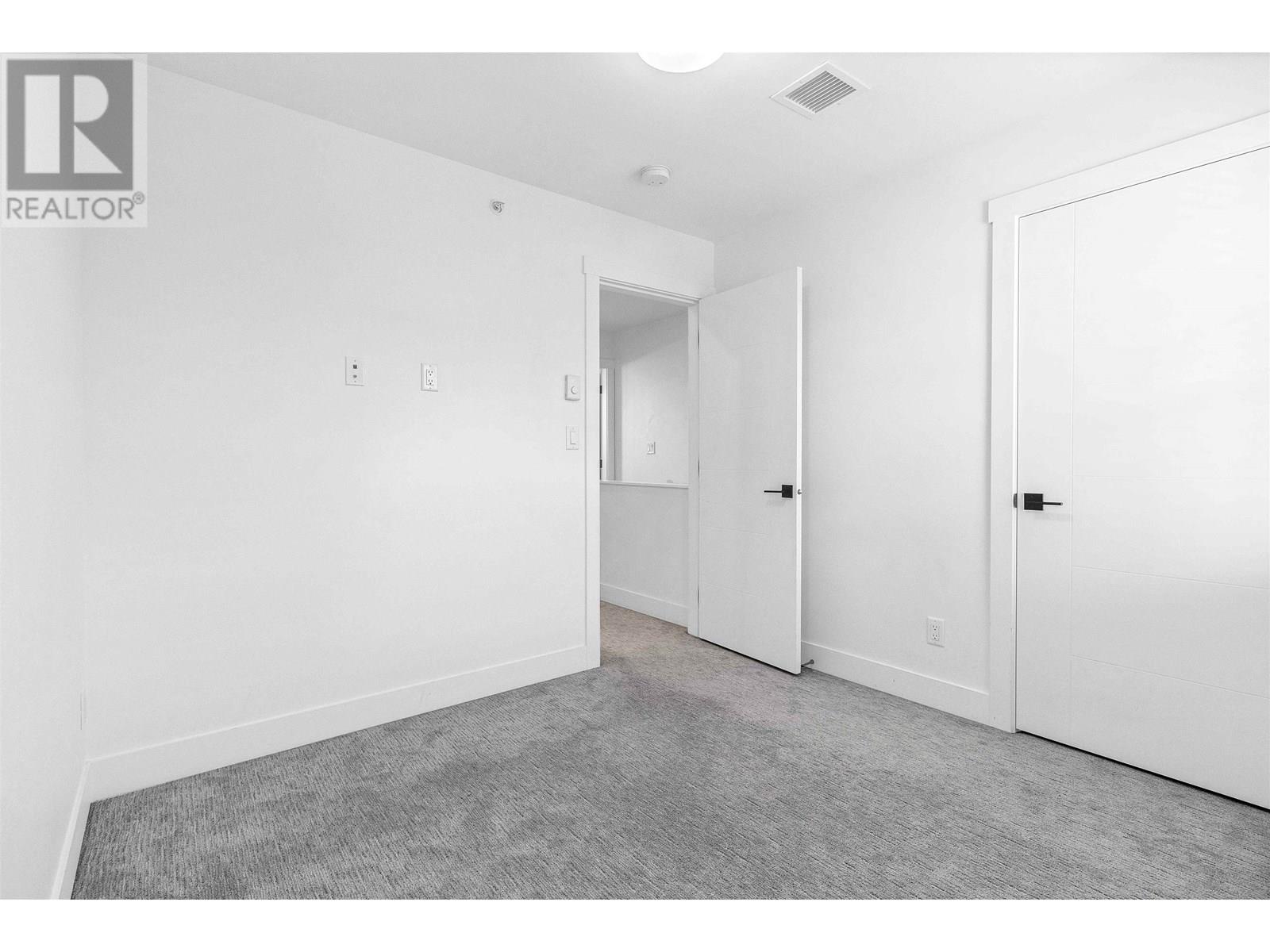 3 12018 237 Street Property Photo 22