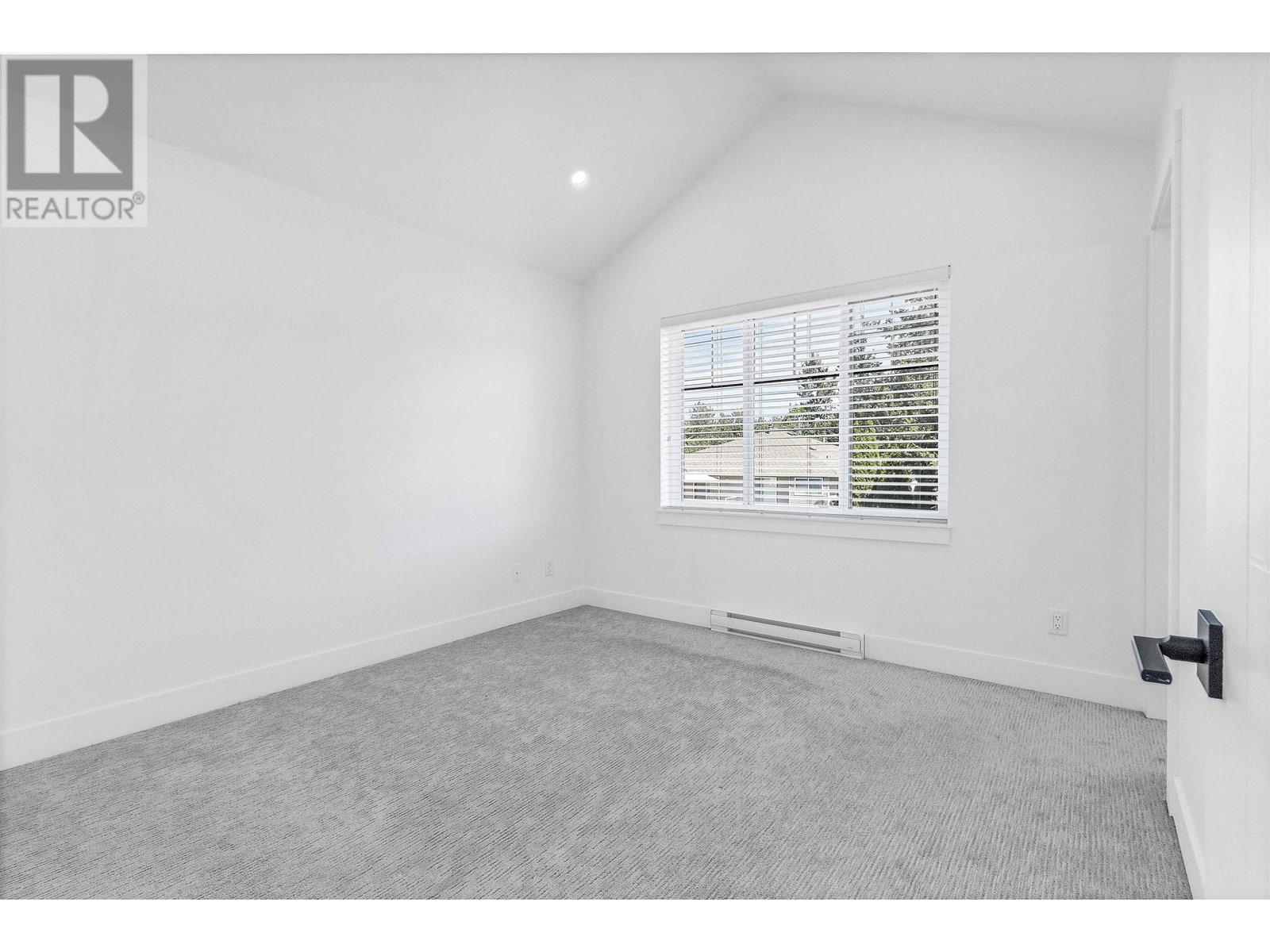 3 12018 237 Street Property Photo 25