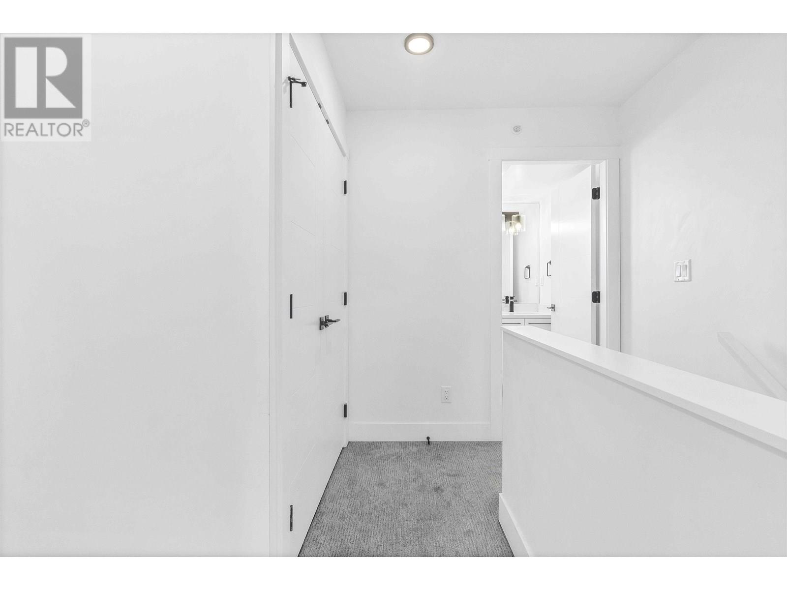 3 12018 237 Street Property Photo 28