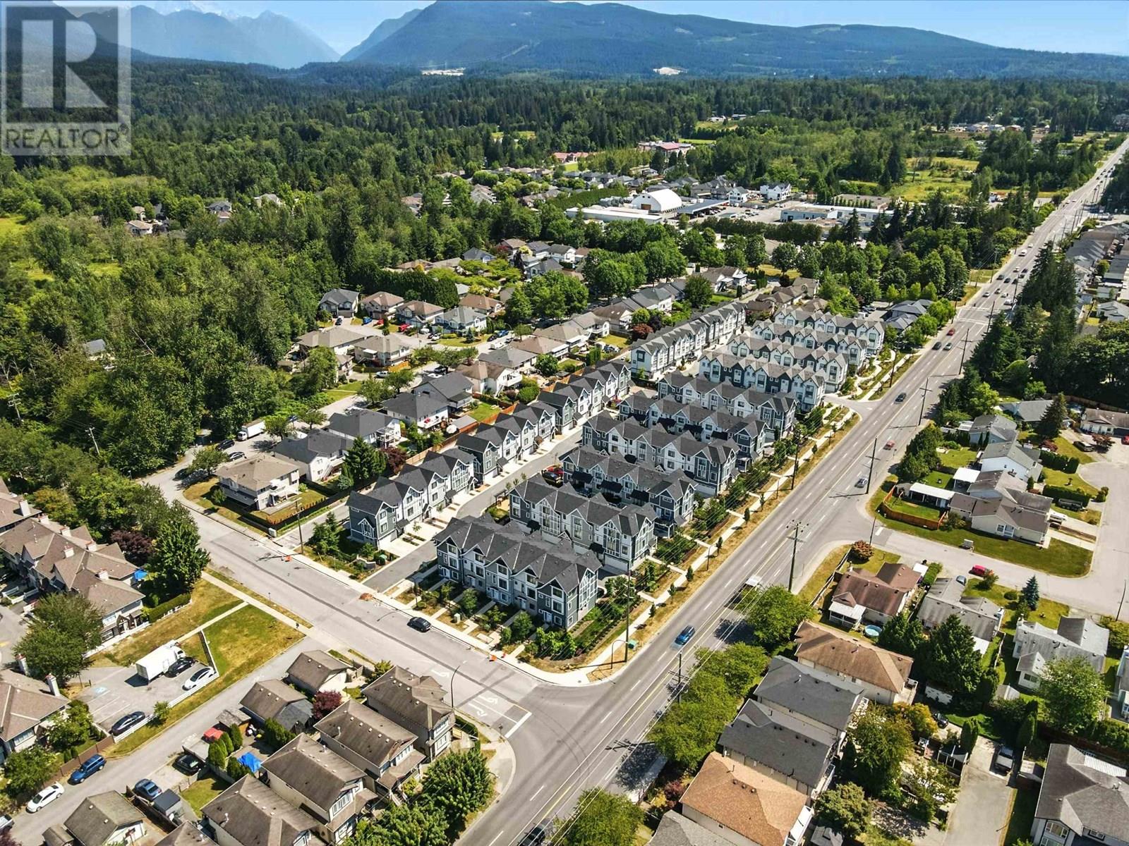 3 12018 237 Street Property Photo 32