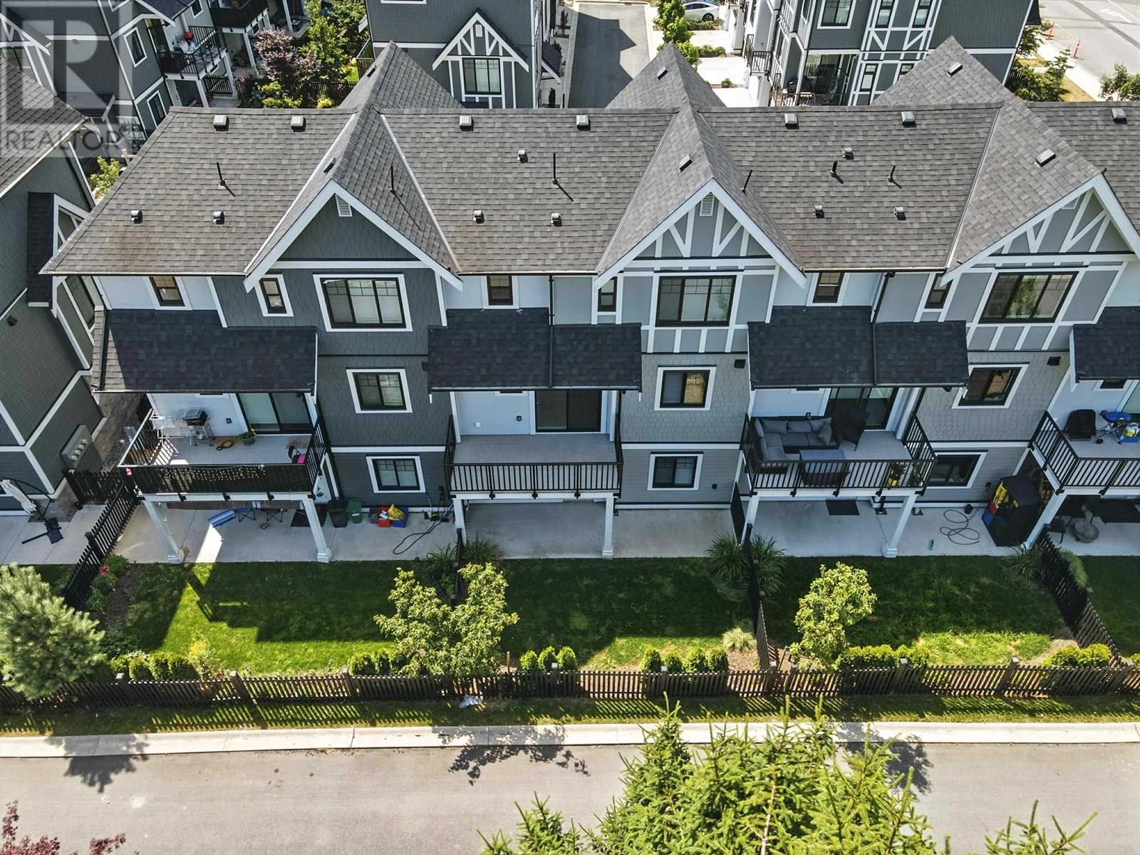 3 12018 237 Street Property Photo 35