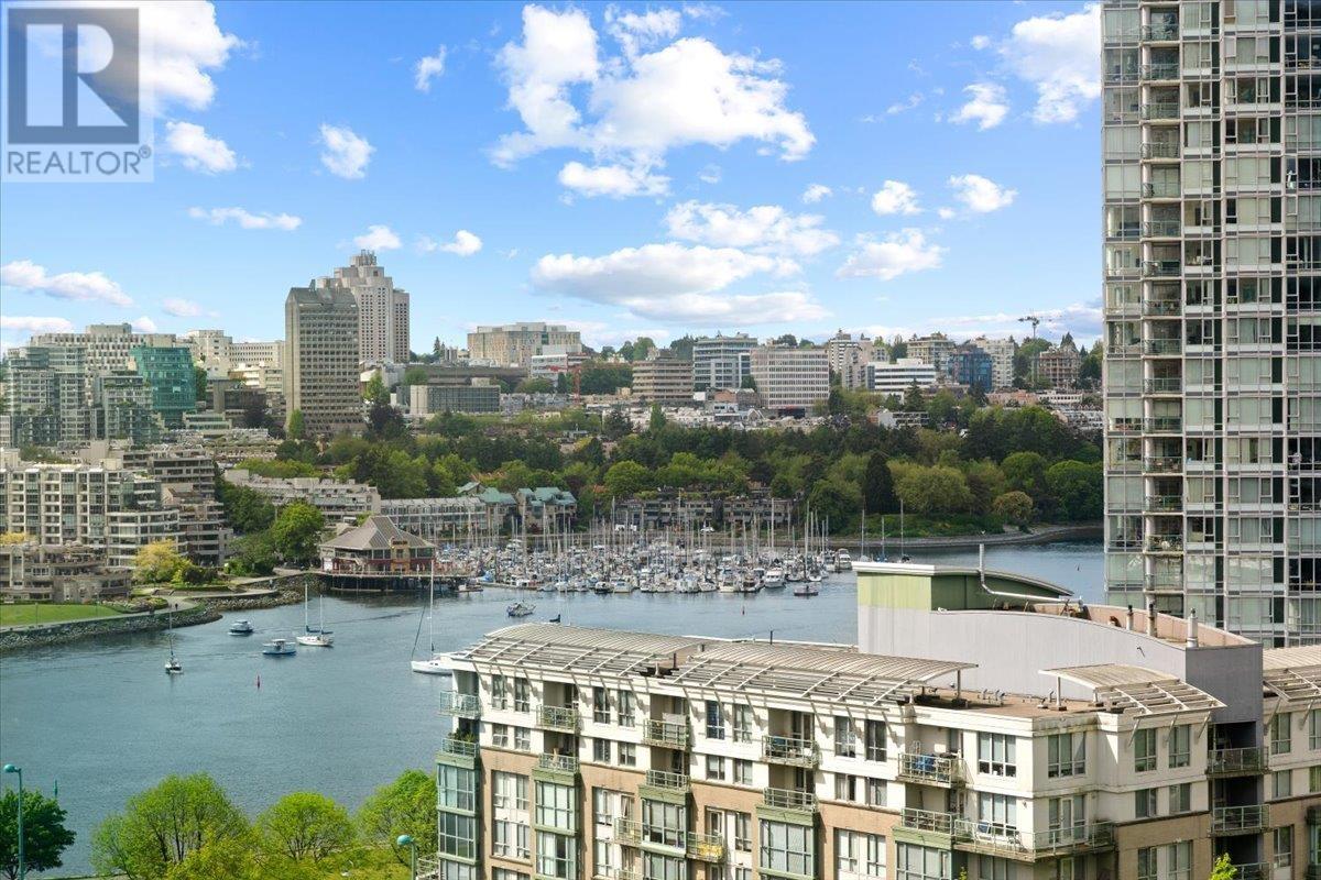 1611 68 SMITHE STREET Property Photo 1