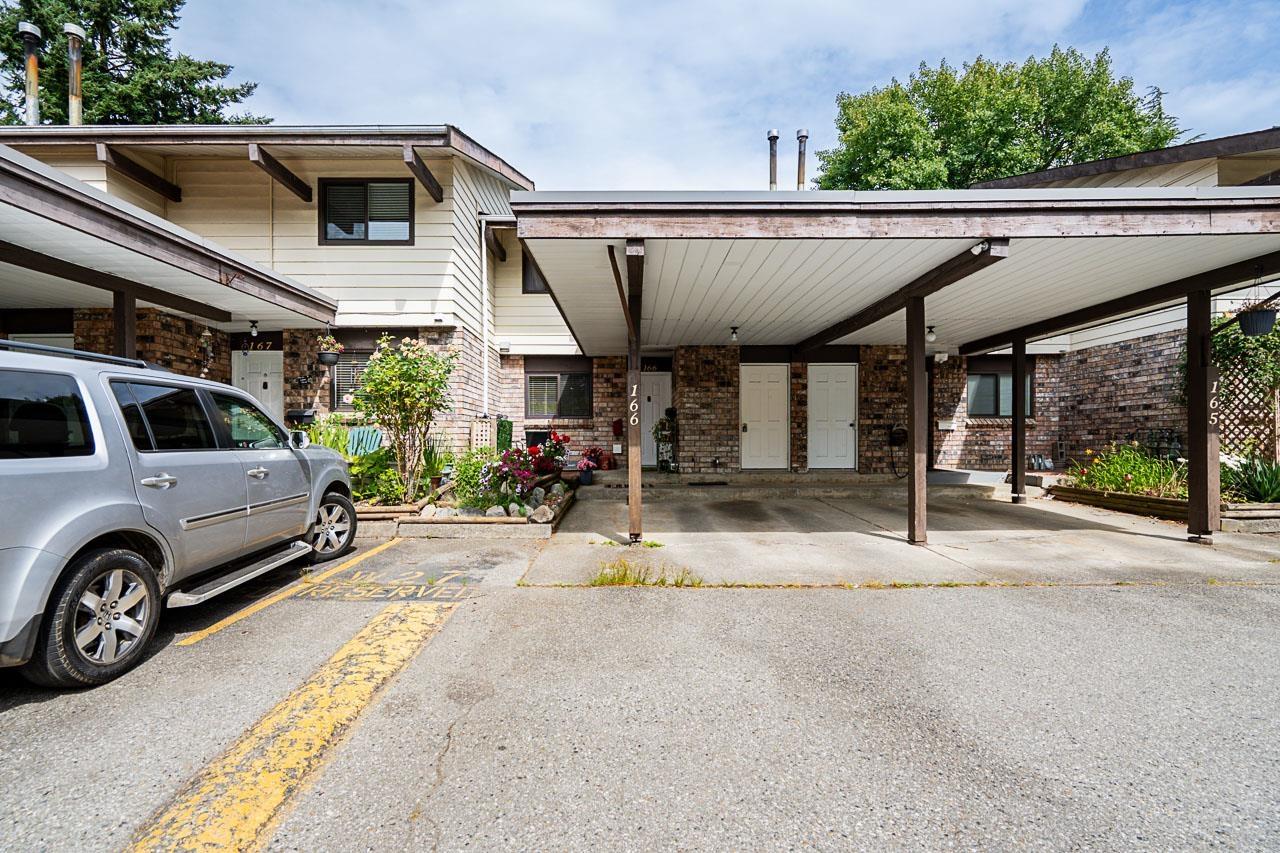 166 7486 138 Street Property Photo 1