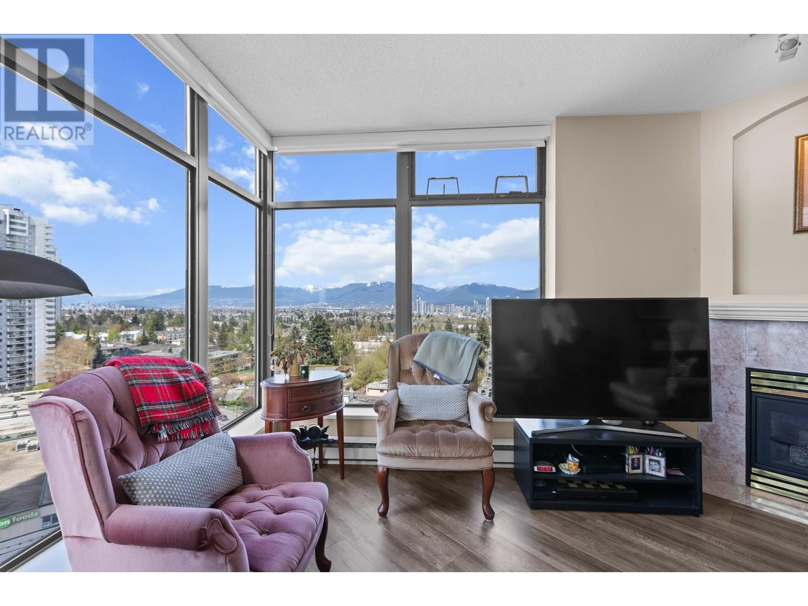 1606 4505 Hazel Street Property Photo 3