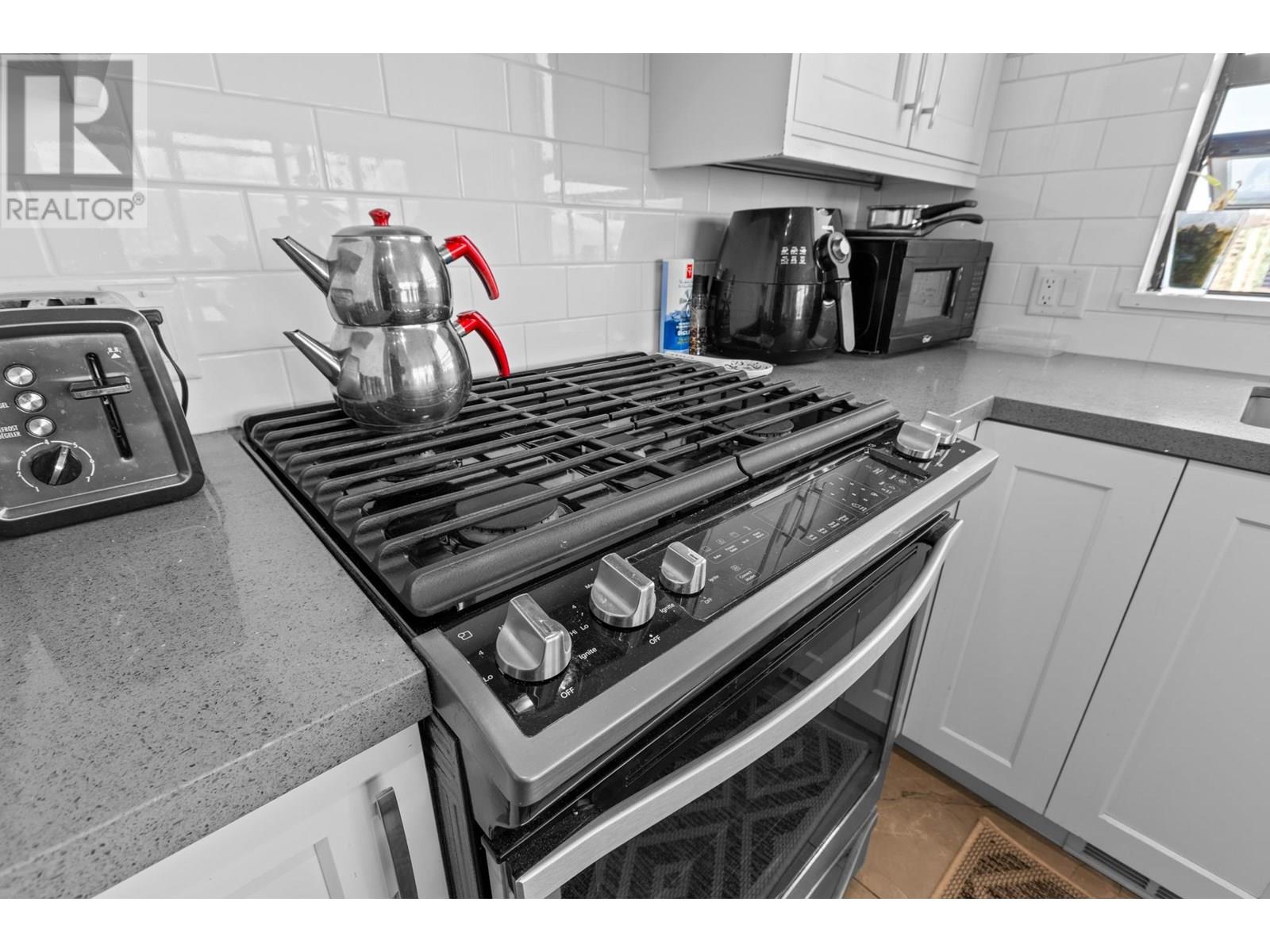 1606 4505 Hazel Street Property Photo 14