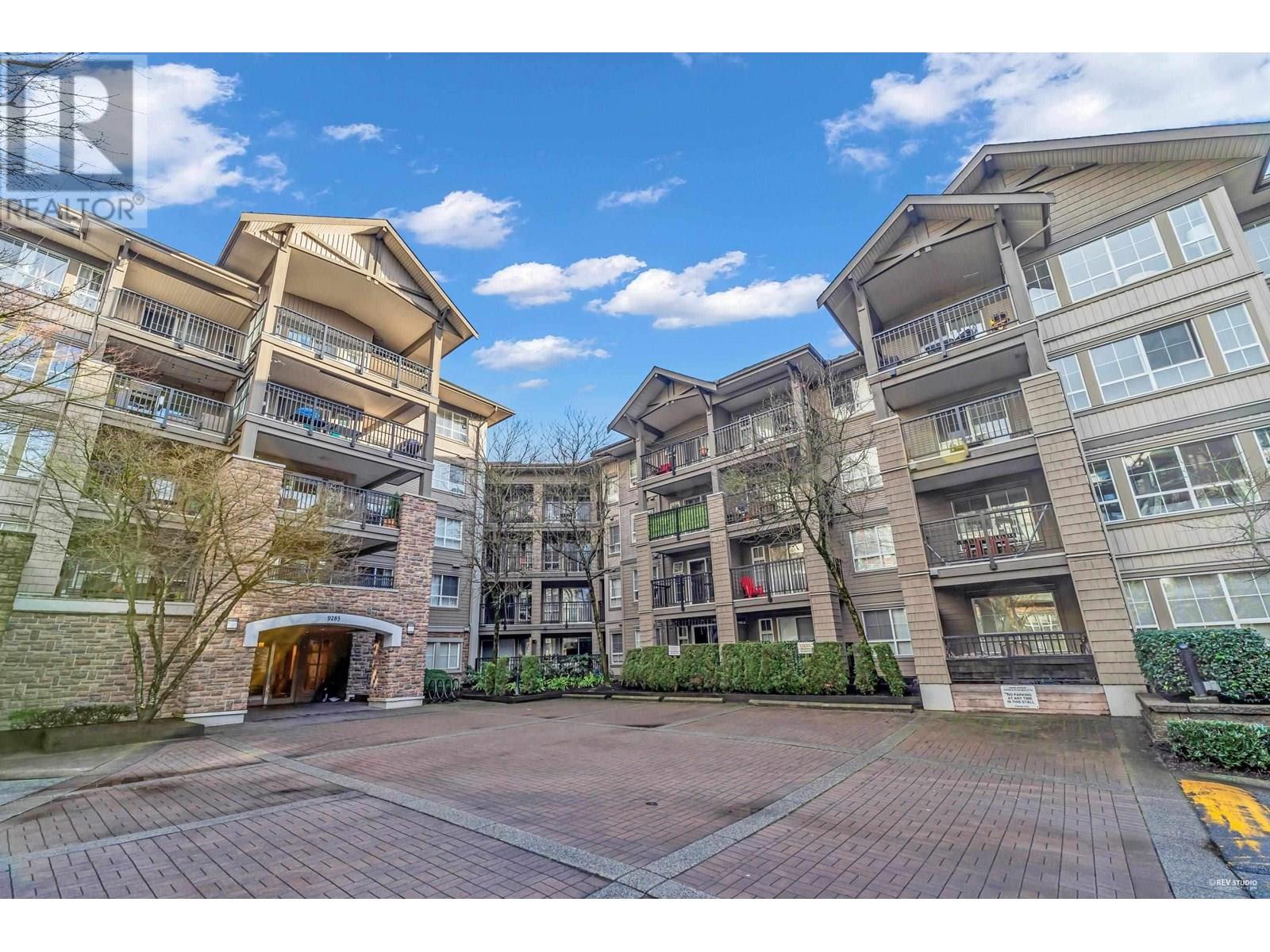 114 9283 Government Street Property Photo