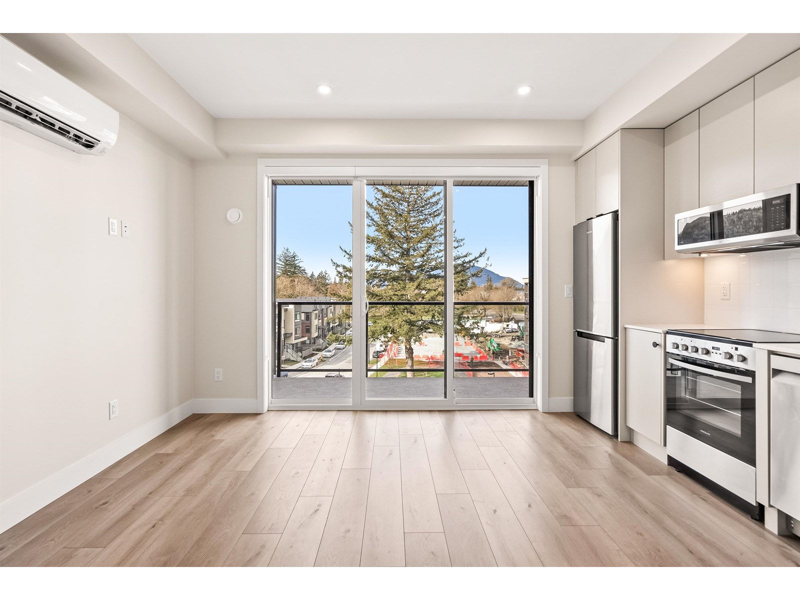 45497 Campus Drive #604 Property Photo 3