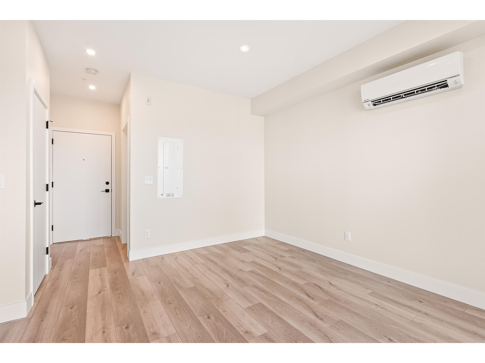 45497 Campus Drive #604 Property Photo 5