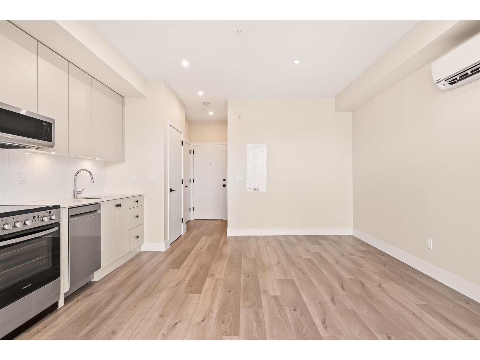 45497 Campus Drive #604 Property Photo 6