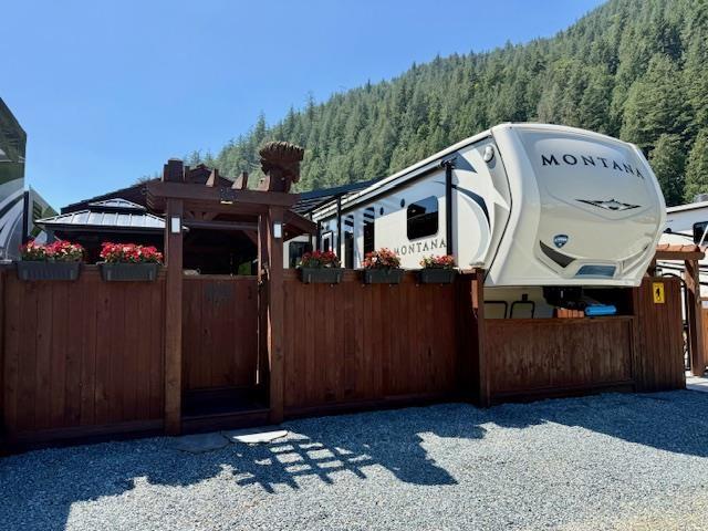 161 640 HOT SPRINGS ROAD, Harrison Hot Springs Property Photo 1