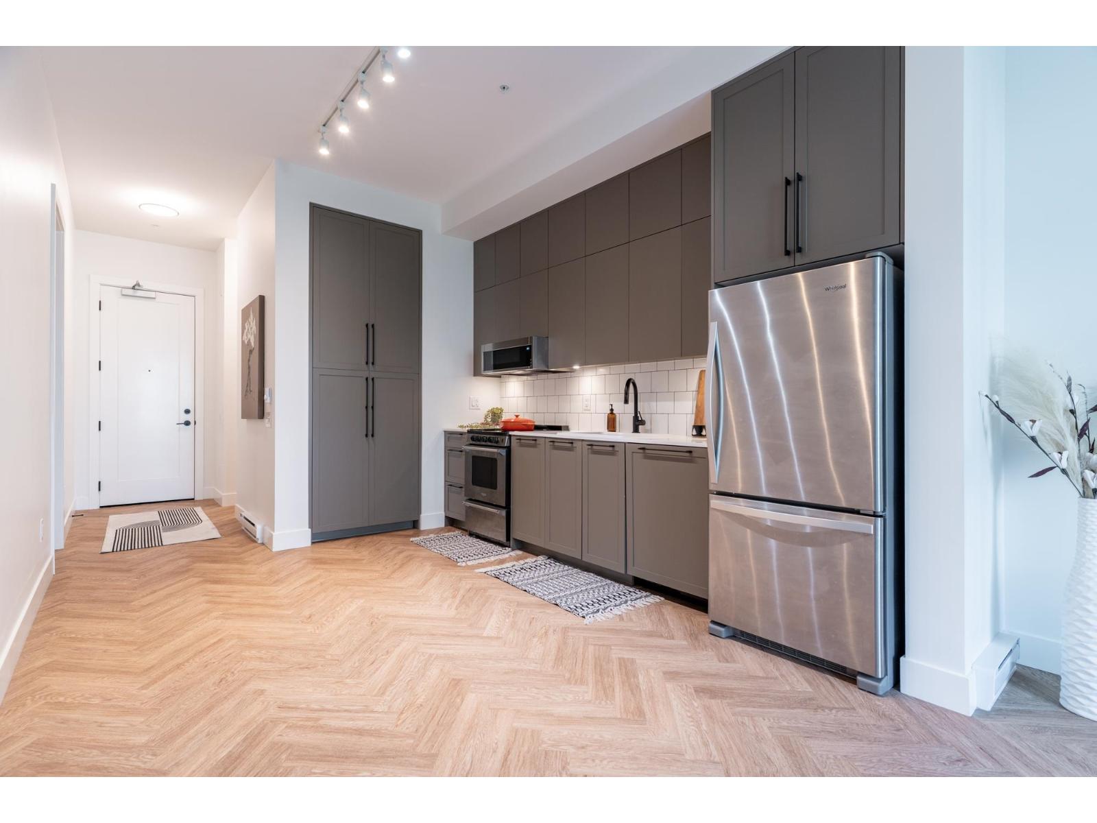 13933 105 #106 Property Photo 4