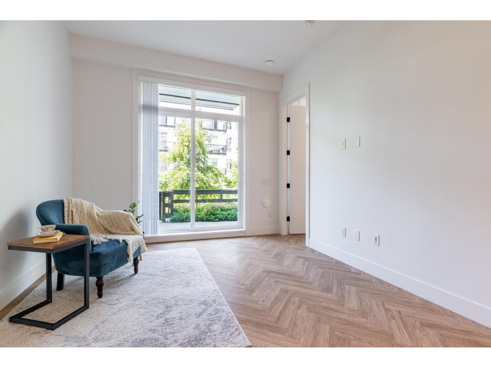 13933 105 #106 Property Photo 8