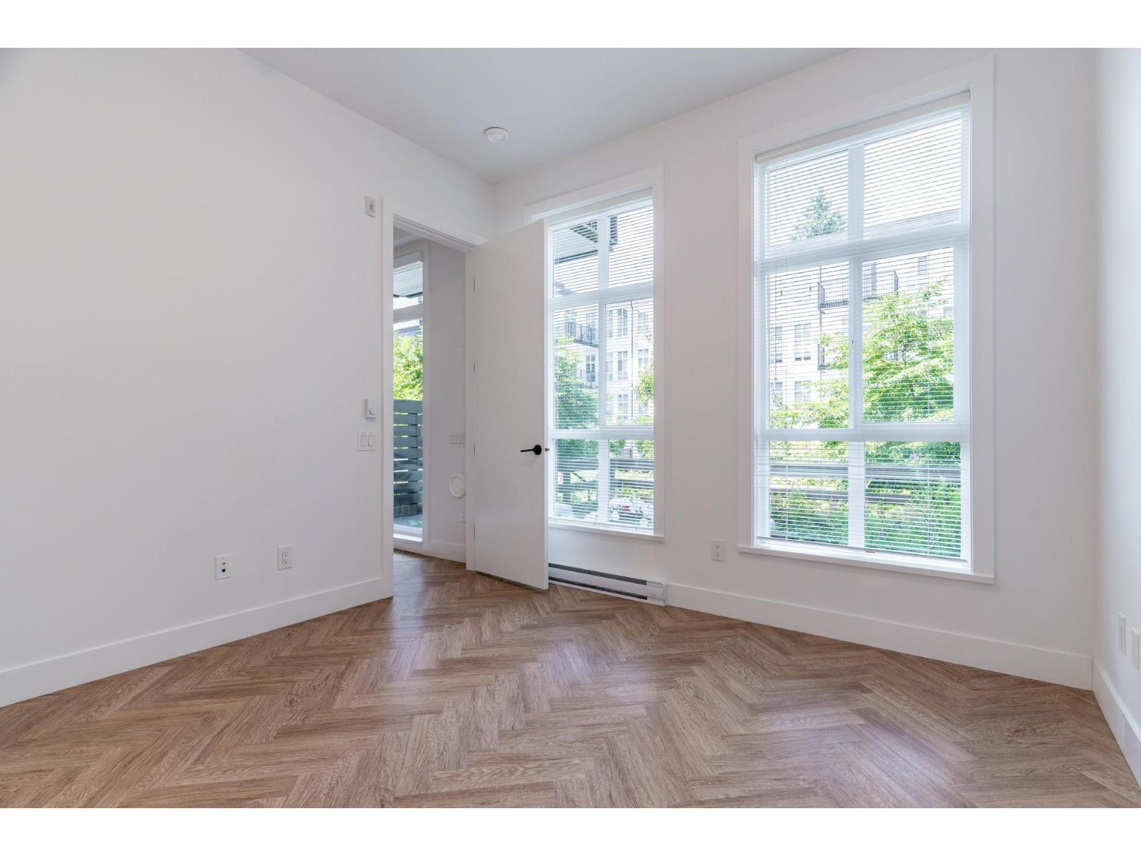 13933 105 #106 Property Photo 11