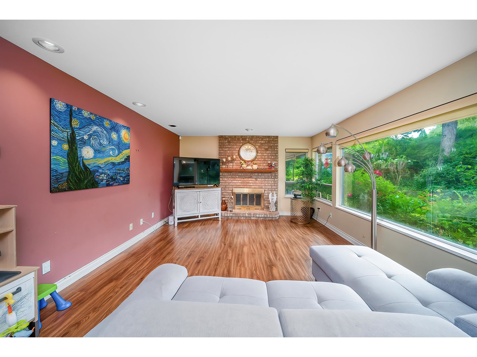 15007 75 Avenue Property Photo 14
