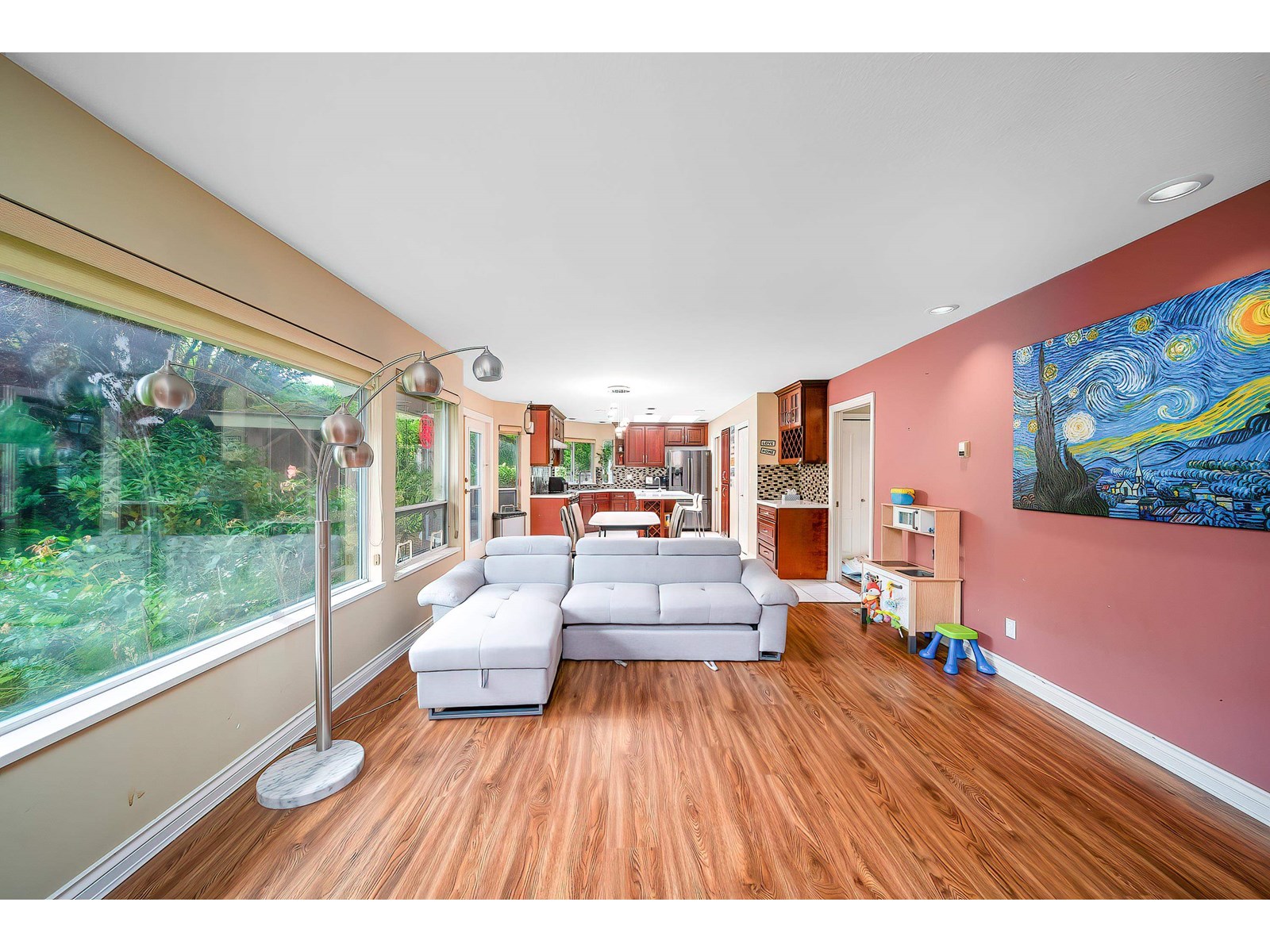15007 75 Avenue Property Photo 16