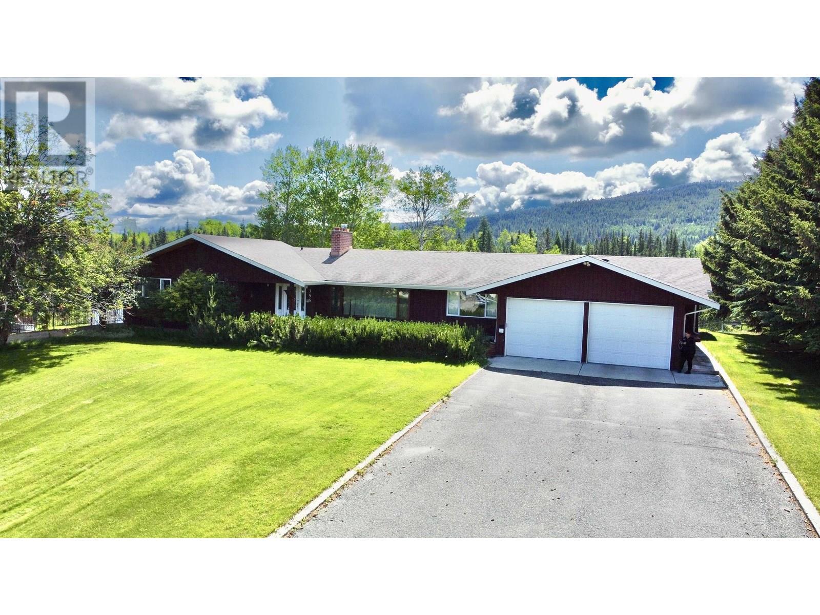 355 Evergreen Crescent Property Photo 1