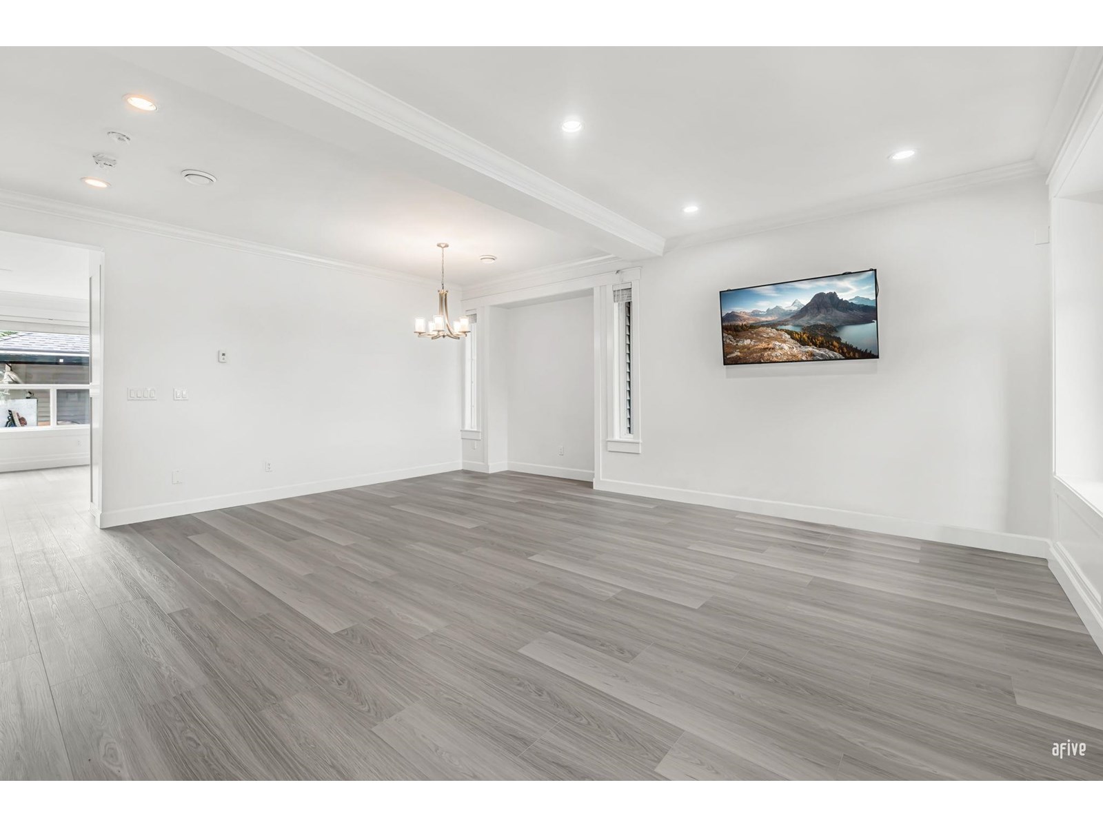 77 #21037 Property Photo 6