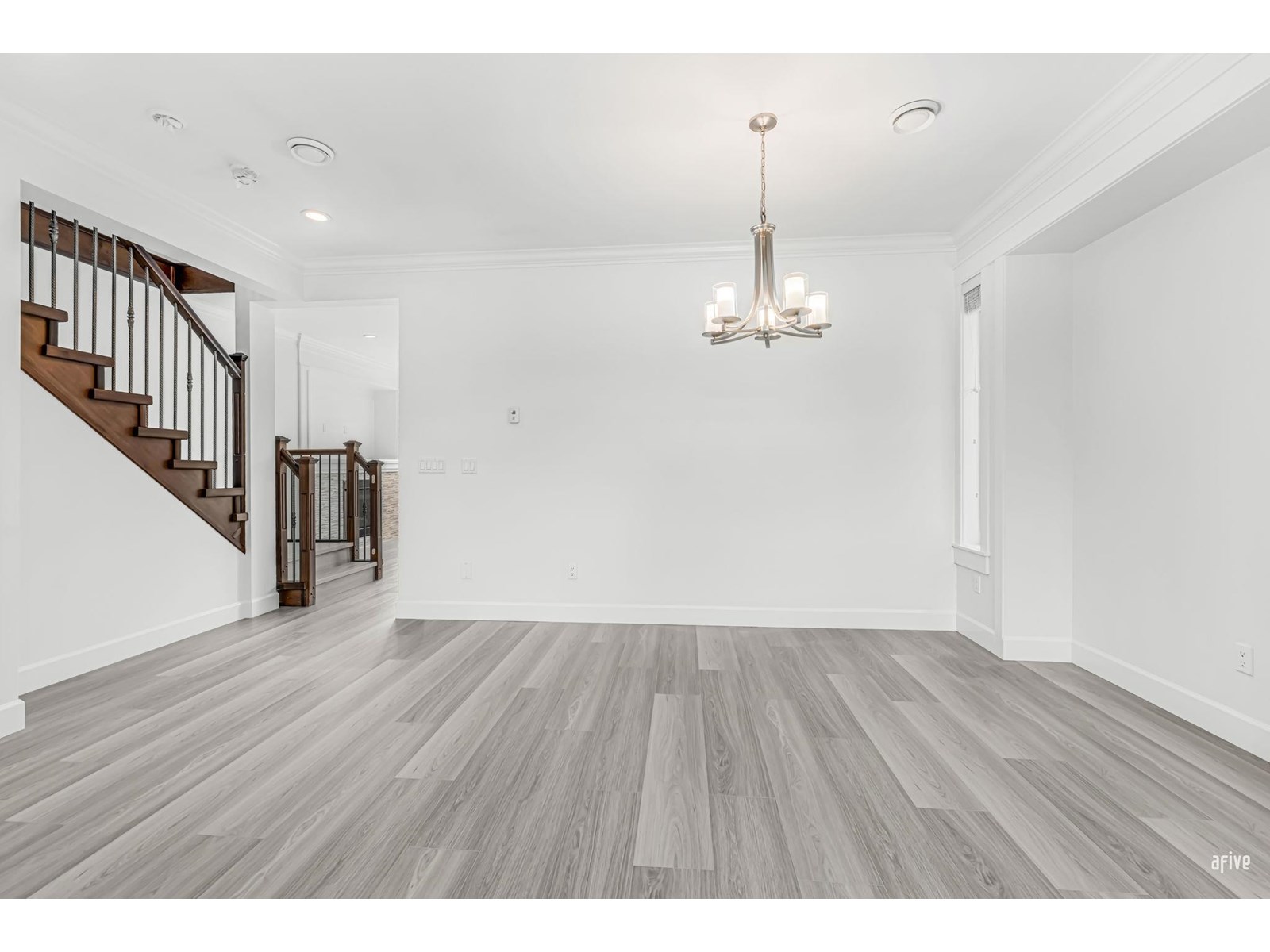 77 #21037 Property Photo 7