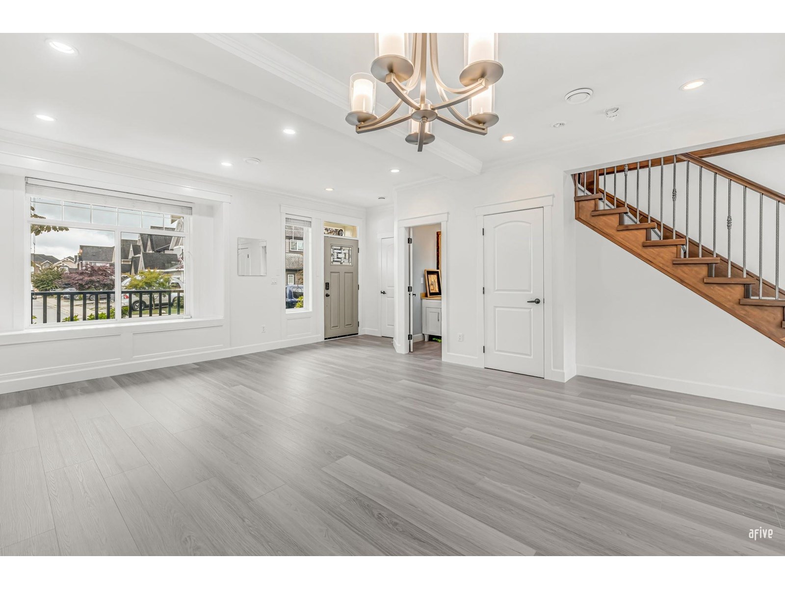 77 #21037 Property Photo 9