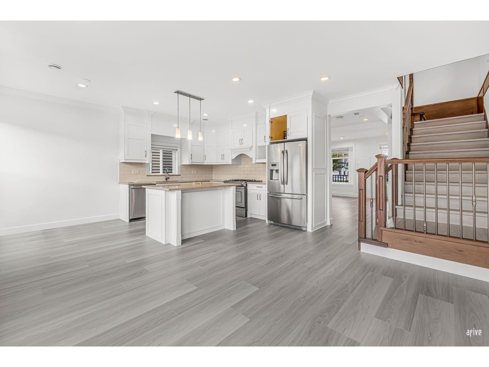 77 #21037 Property Photo 11