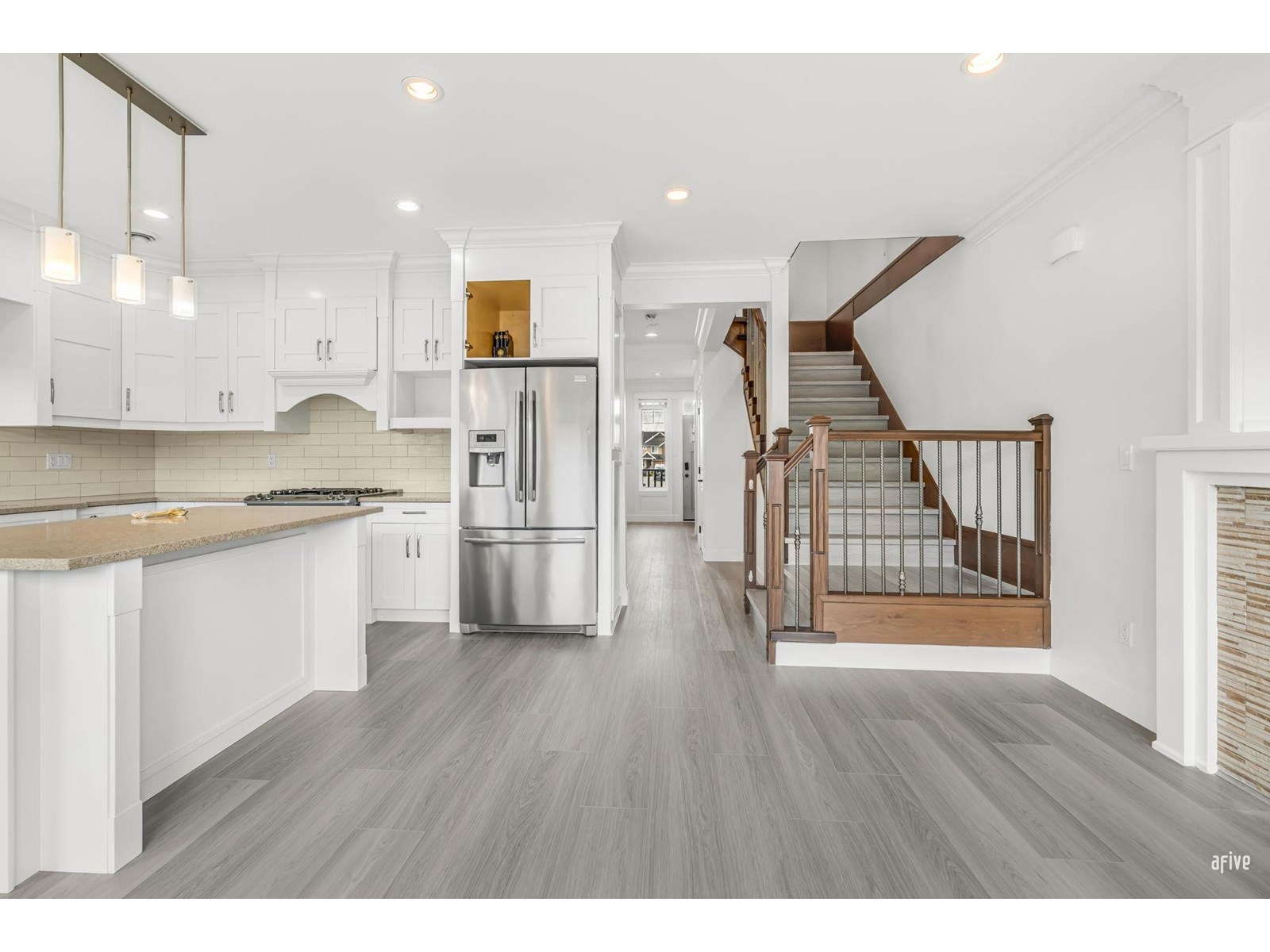 77 #21037 Property Photo 12