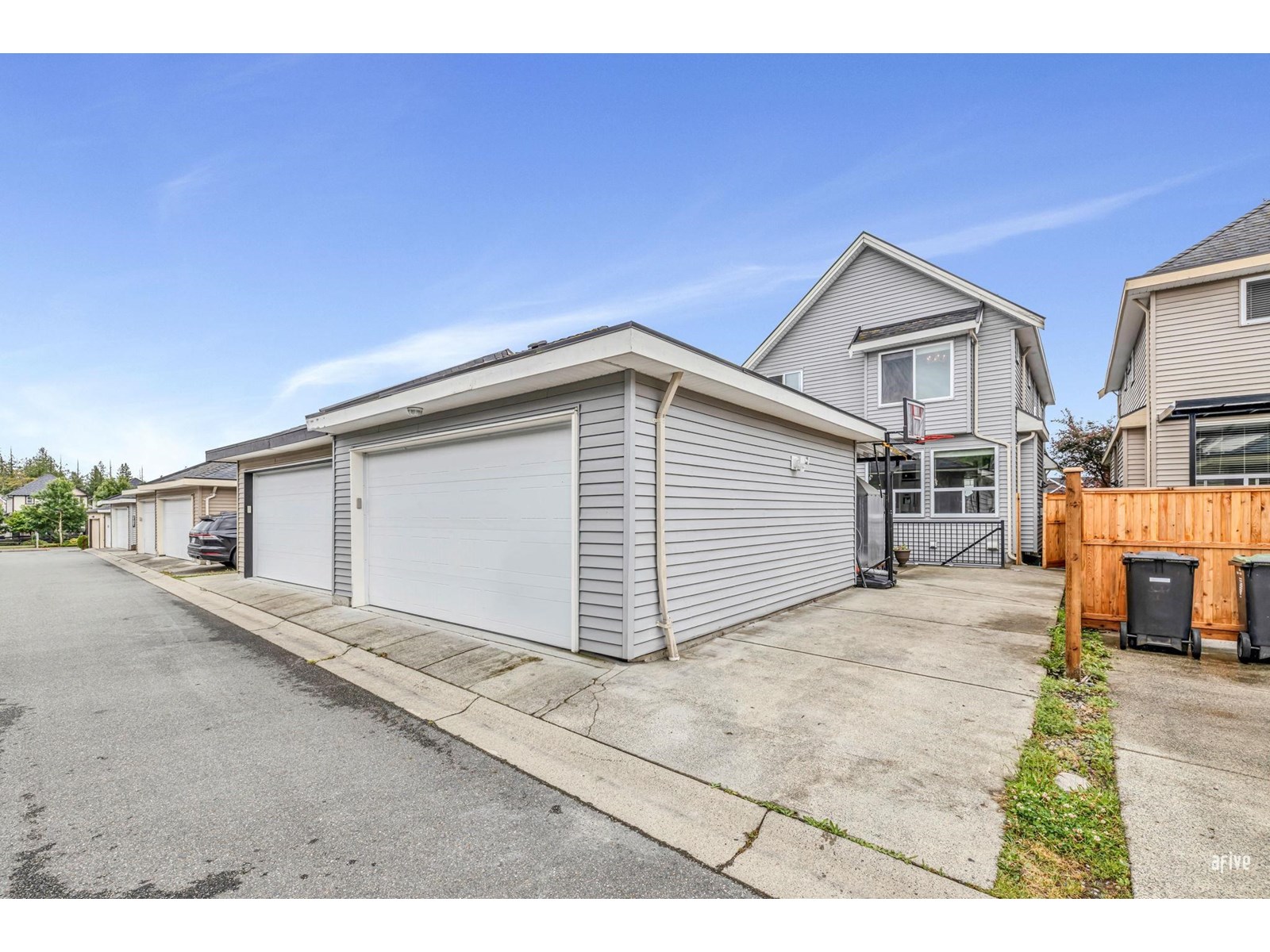 77 #21037 Property Photo 26