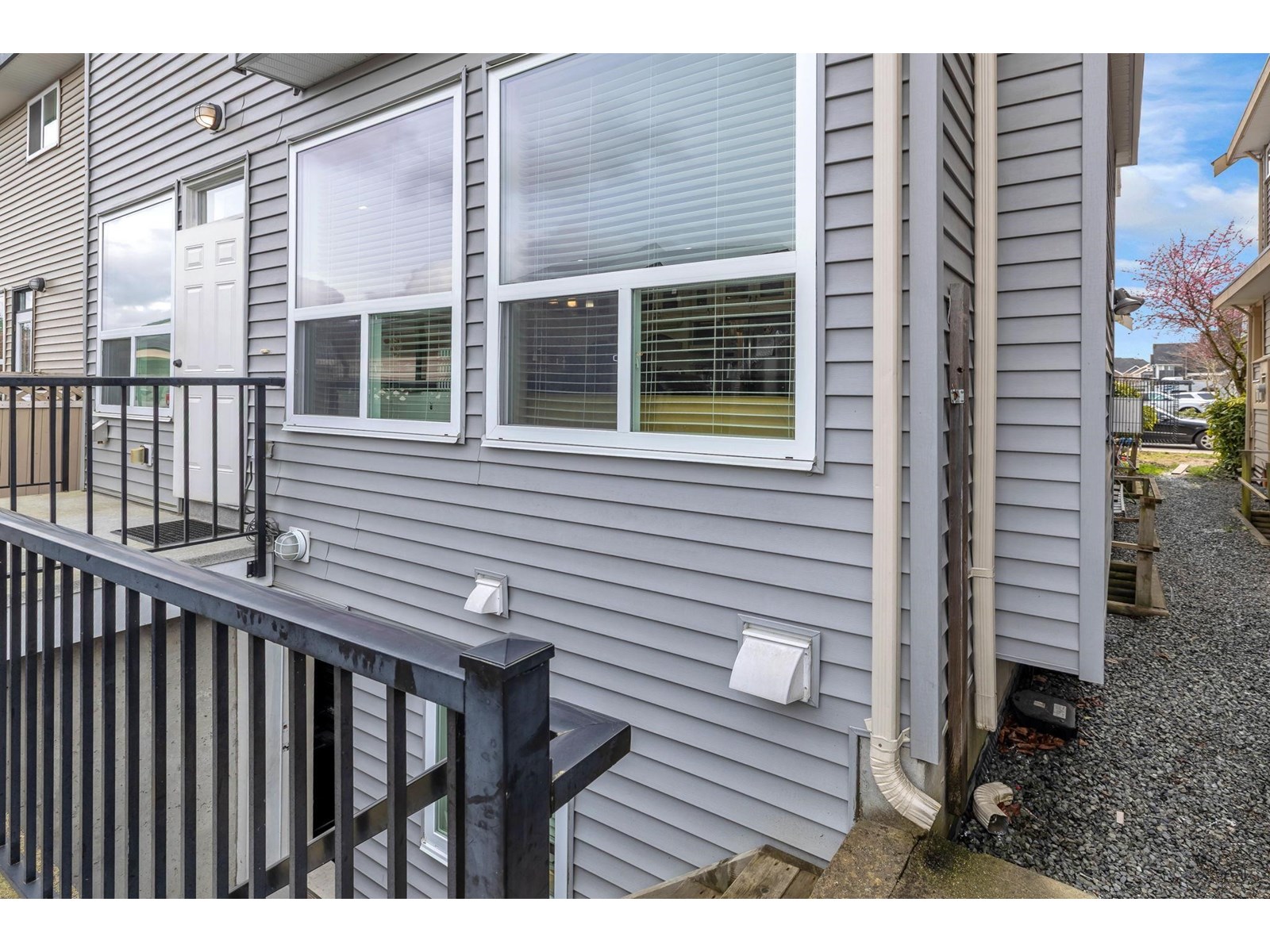 77 #21037 Property Photo 27