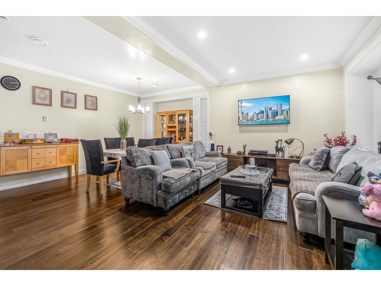 77 #21037 Property Photo 33