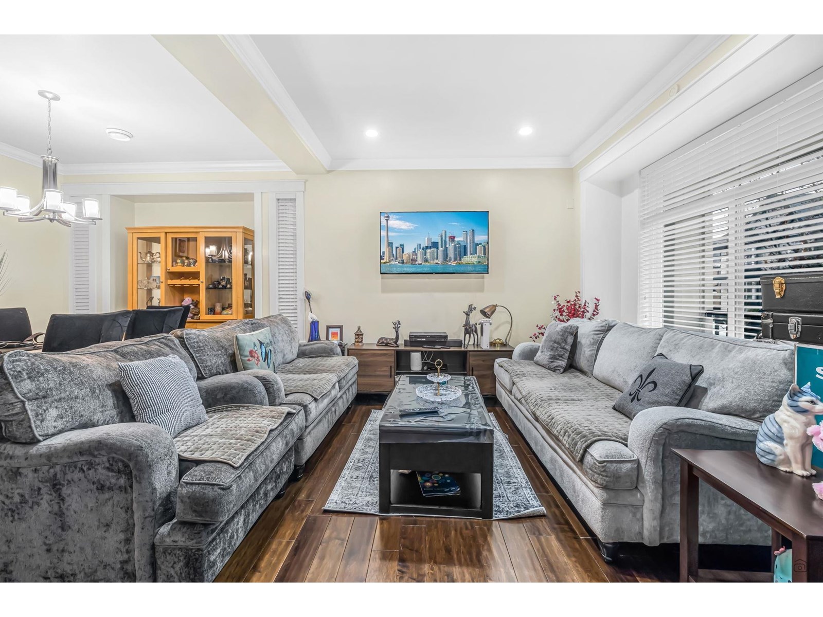 77 #21037 Property Photo 34