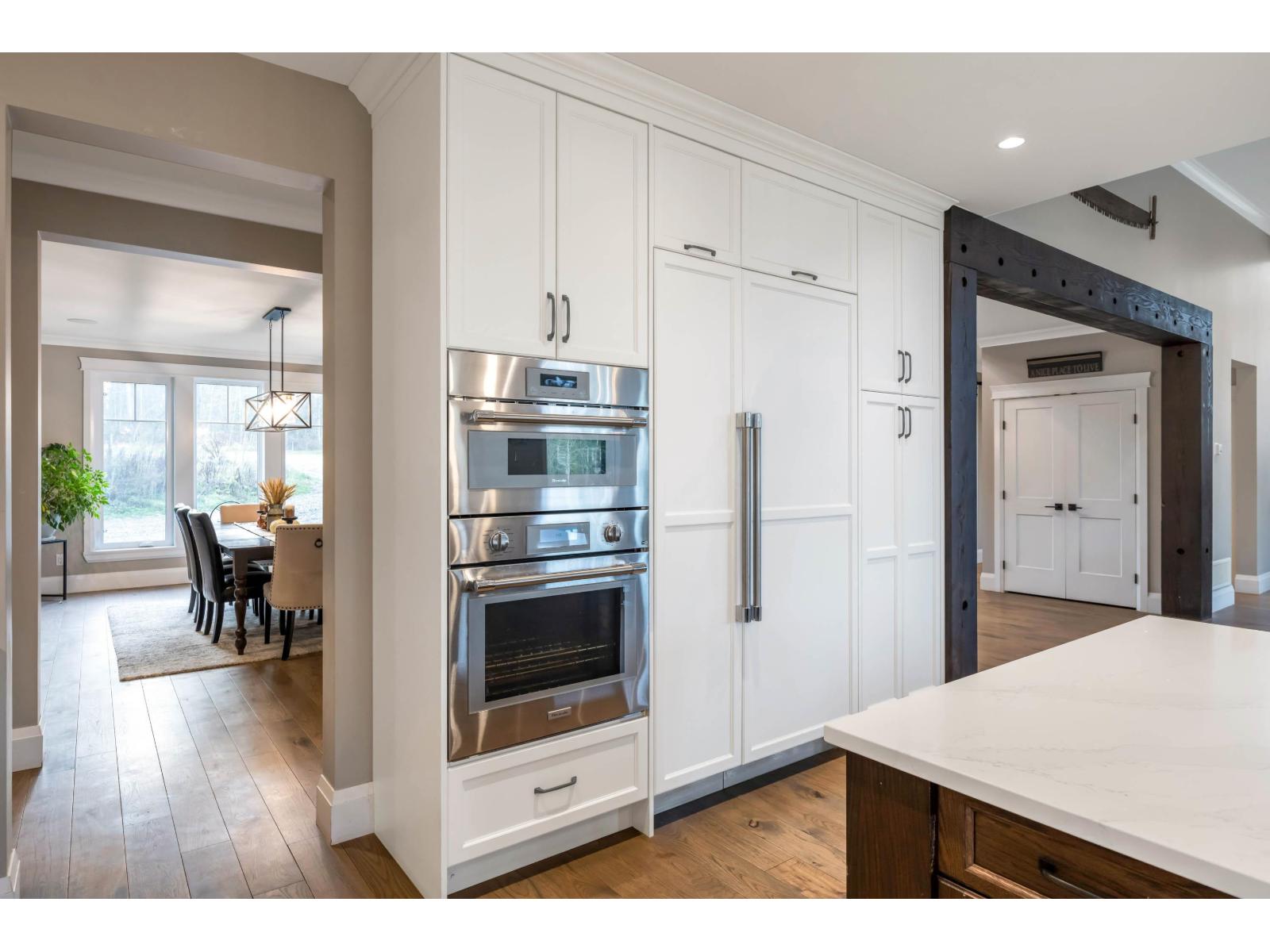 22801 8 Avenue Property Photo 10