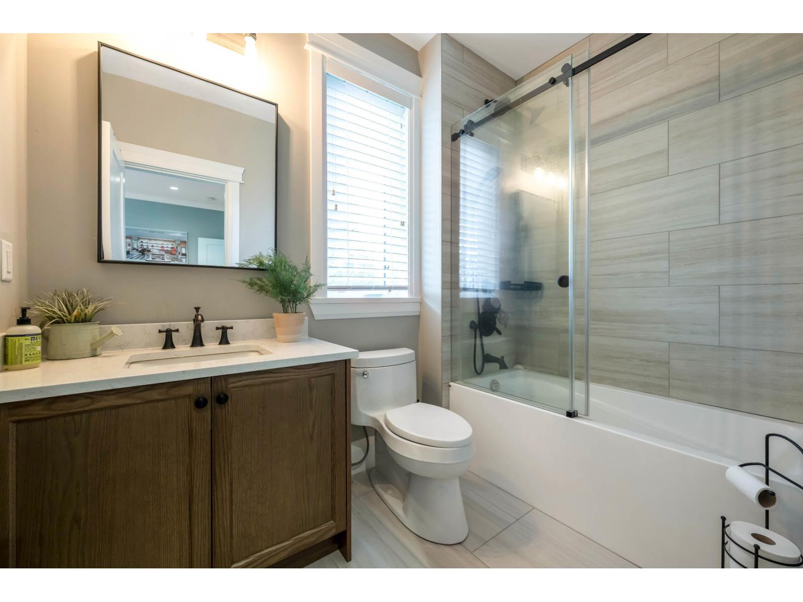 22801 8 Avenue Property Photo 19