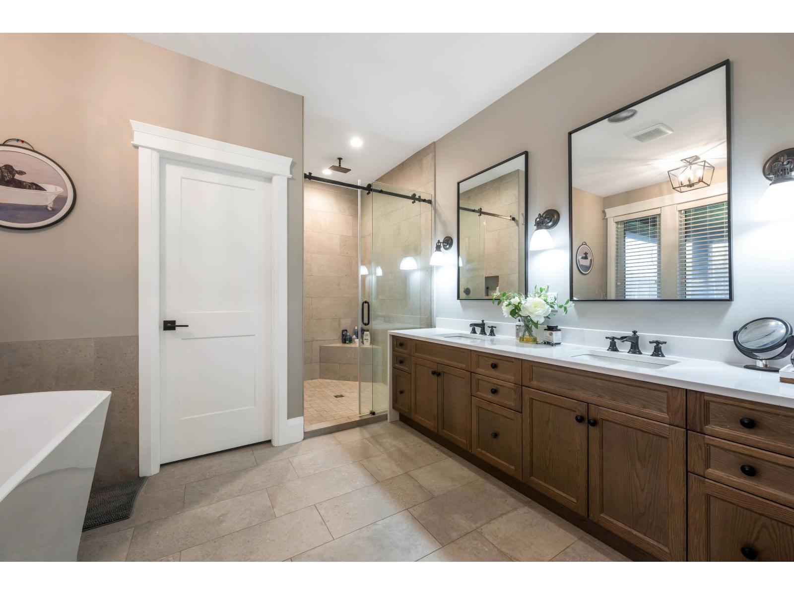 22801 8 Avenue Property Photo 24
