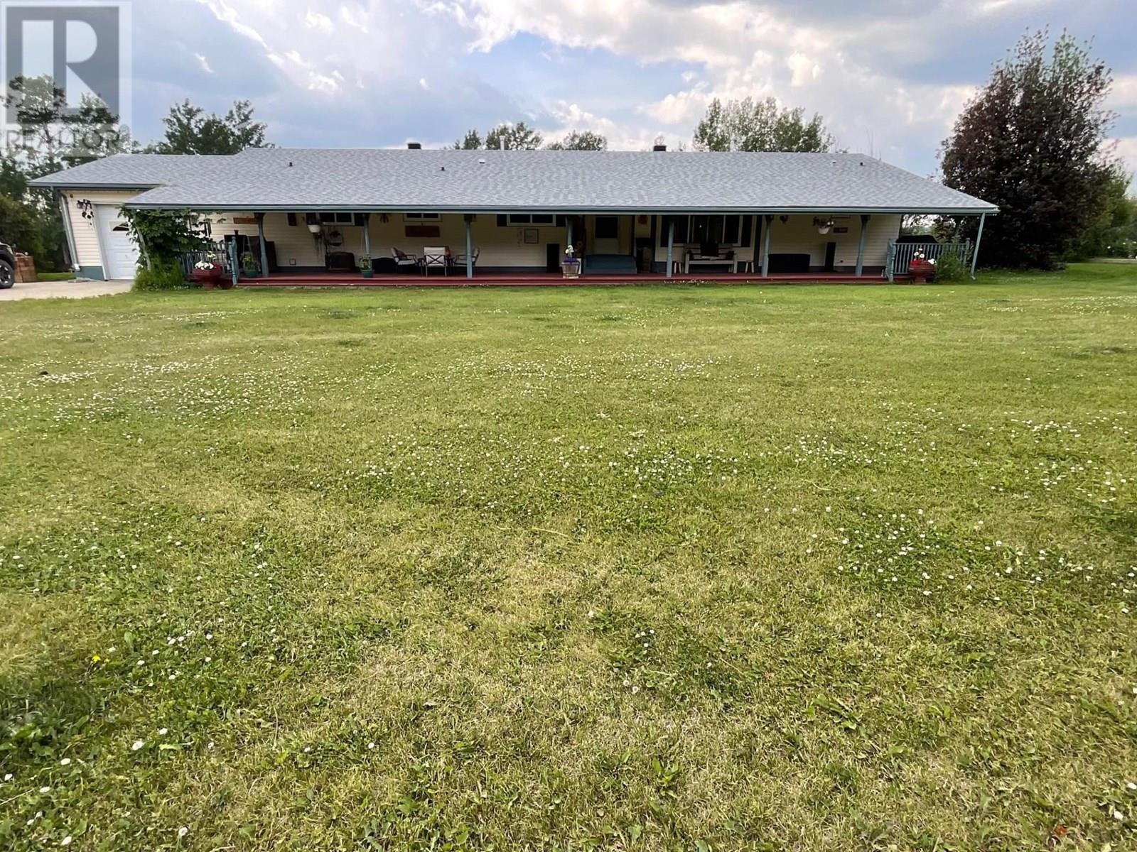 10264 Highway 97 Property Photo 1