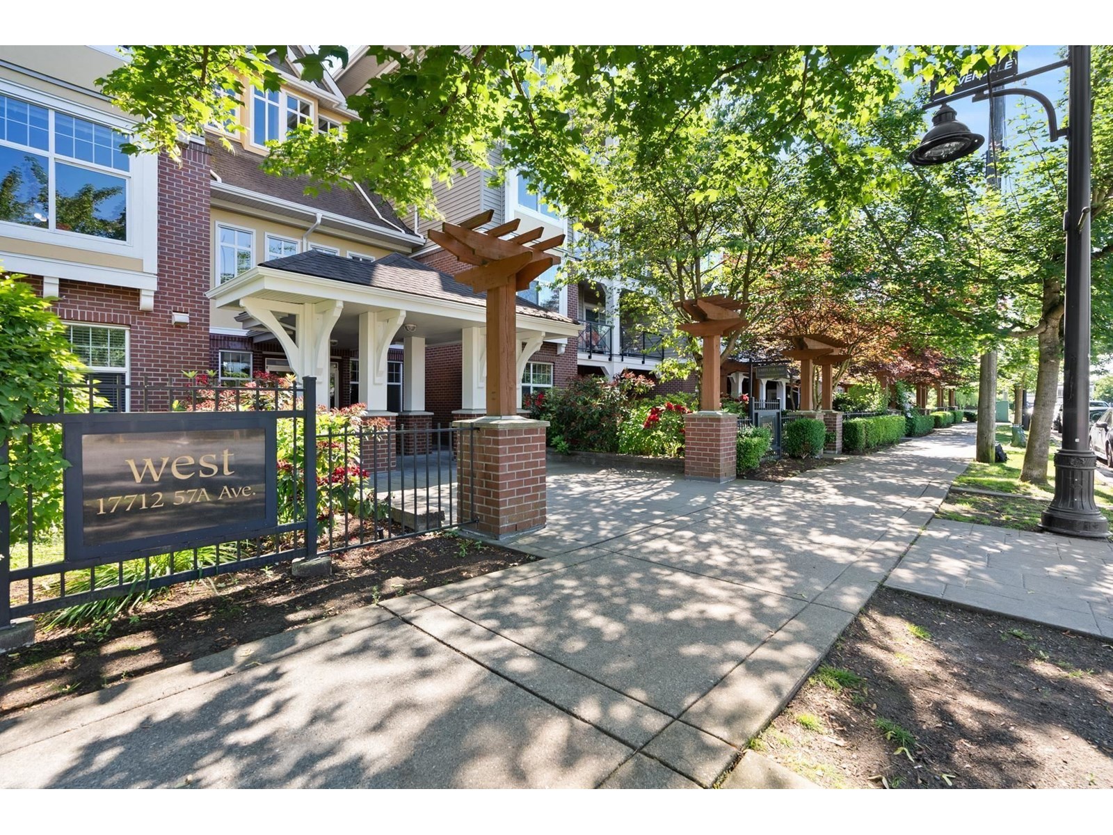 409 17712 57a Avenue Property Photo 1