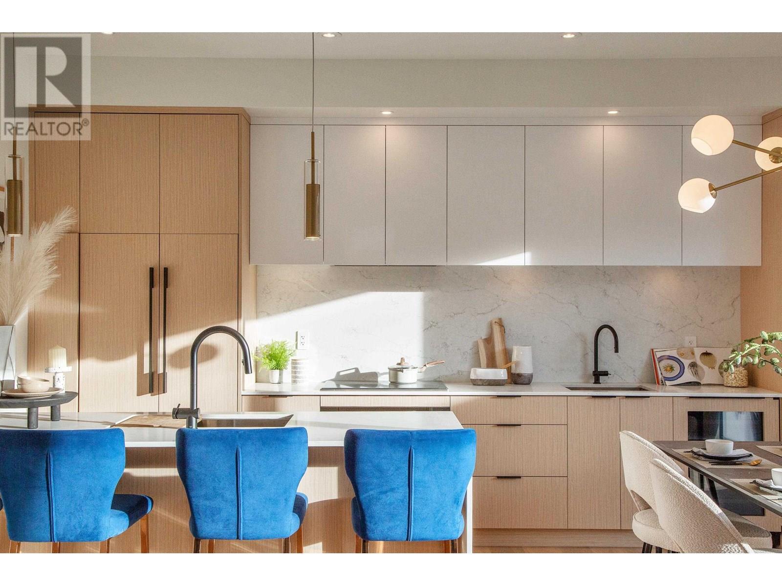 32 East 37th Avenue Property Photo 6