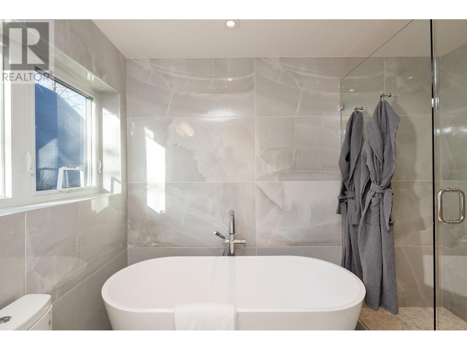 32 East 37th Avenue Property Photo 35