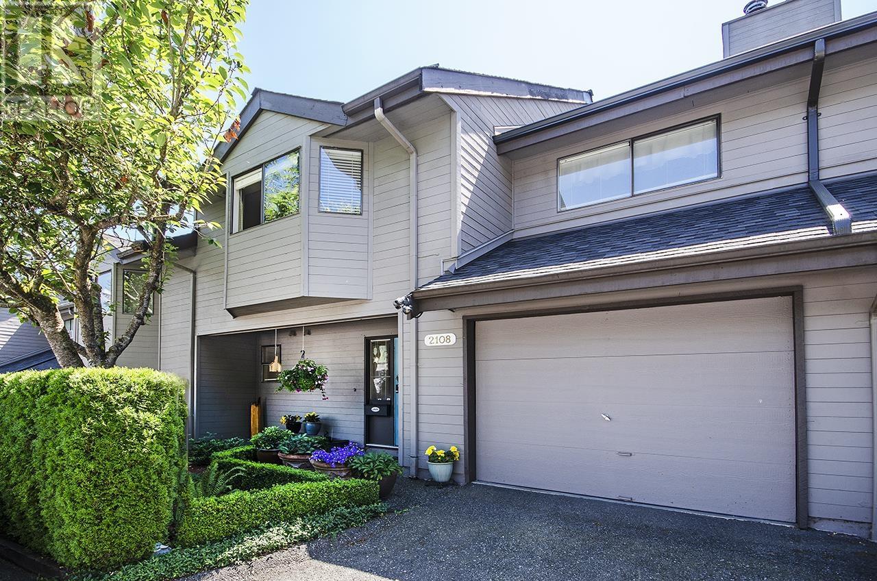 2108 Panorama Drive Property Photo 1