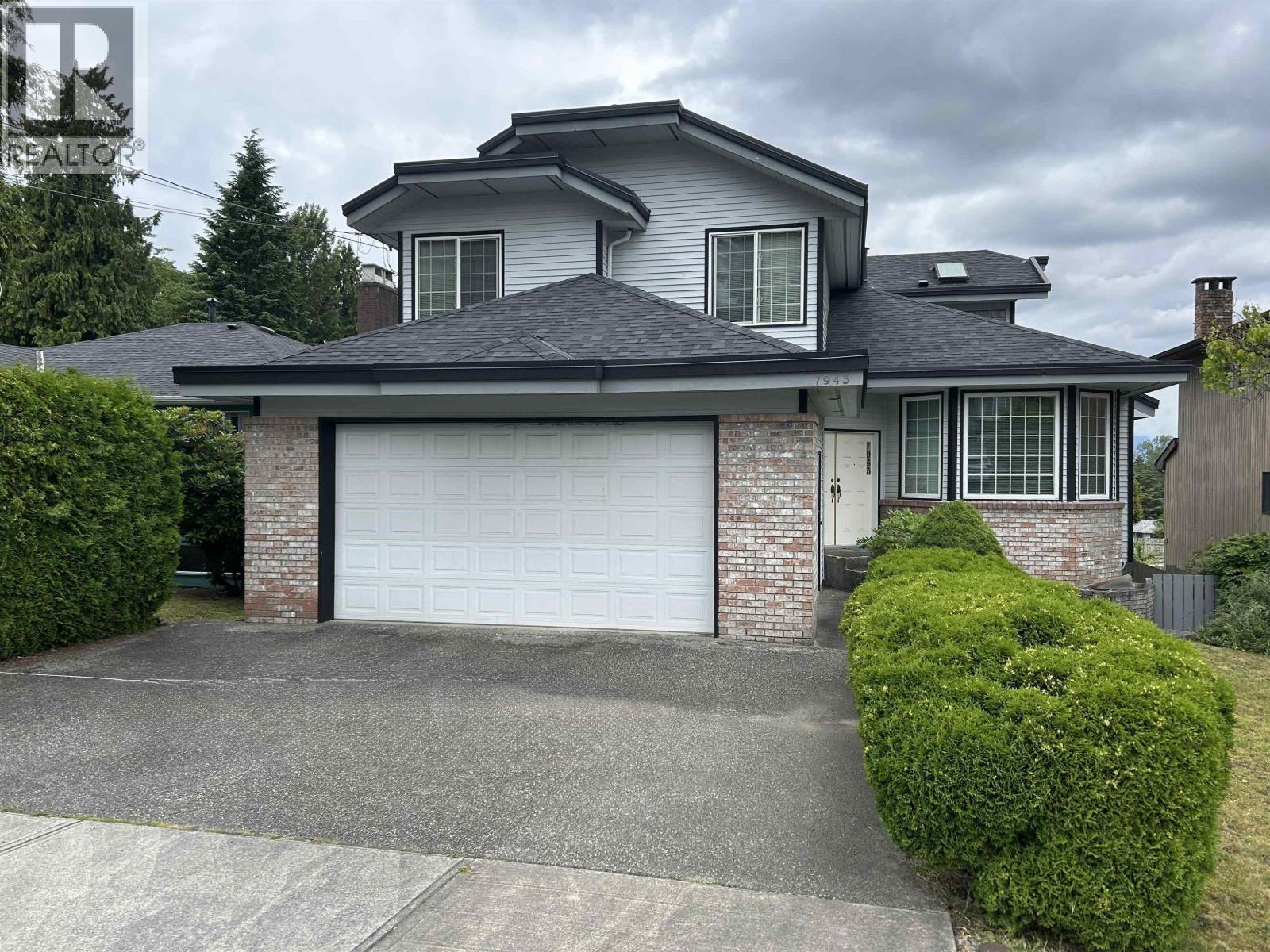 7943 ROSEWOOD STREET Property Photo 1