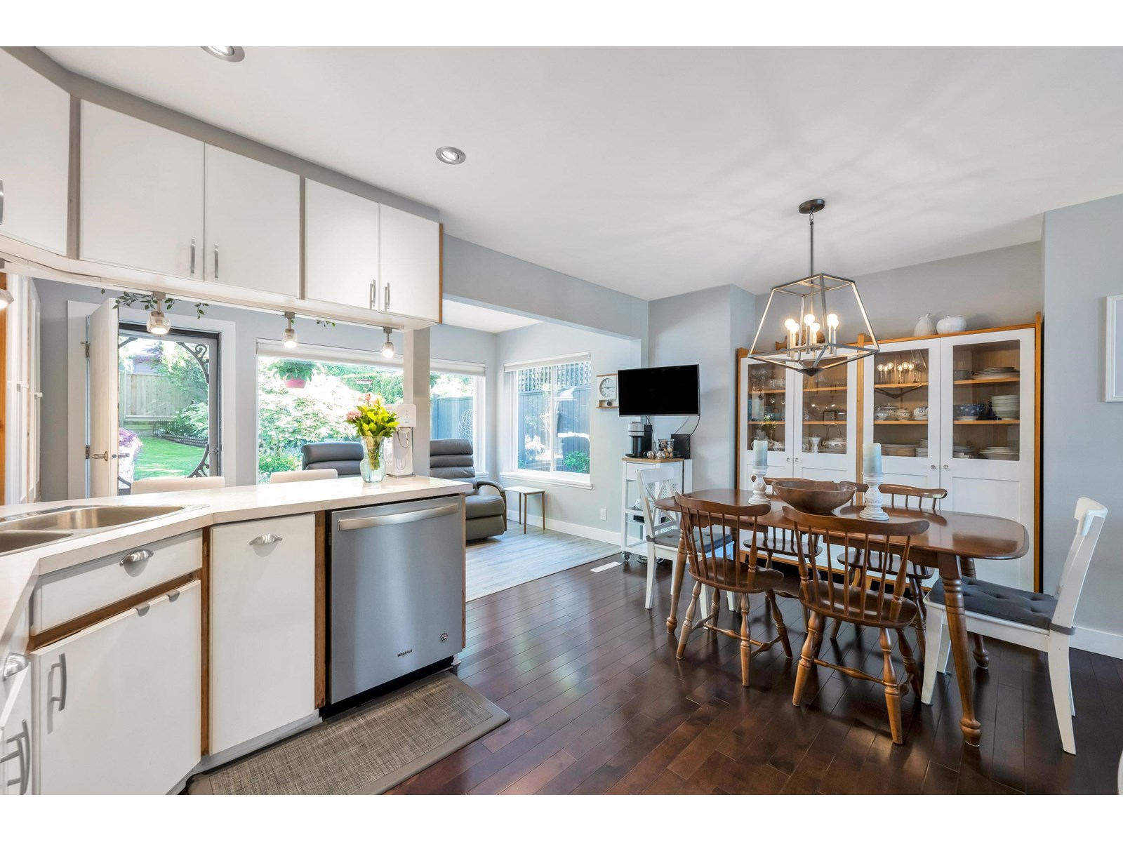 15627 Buena Vista Property Photo 8