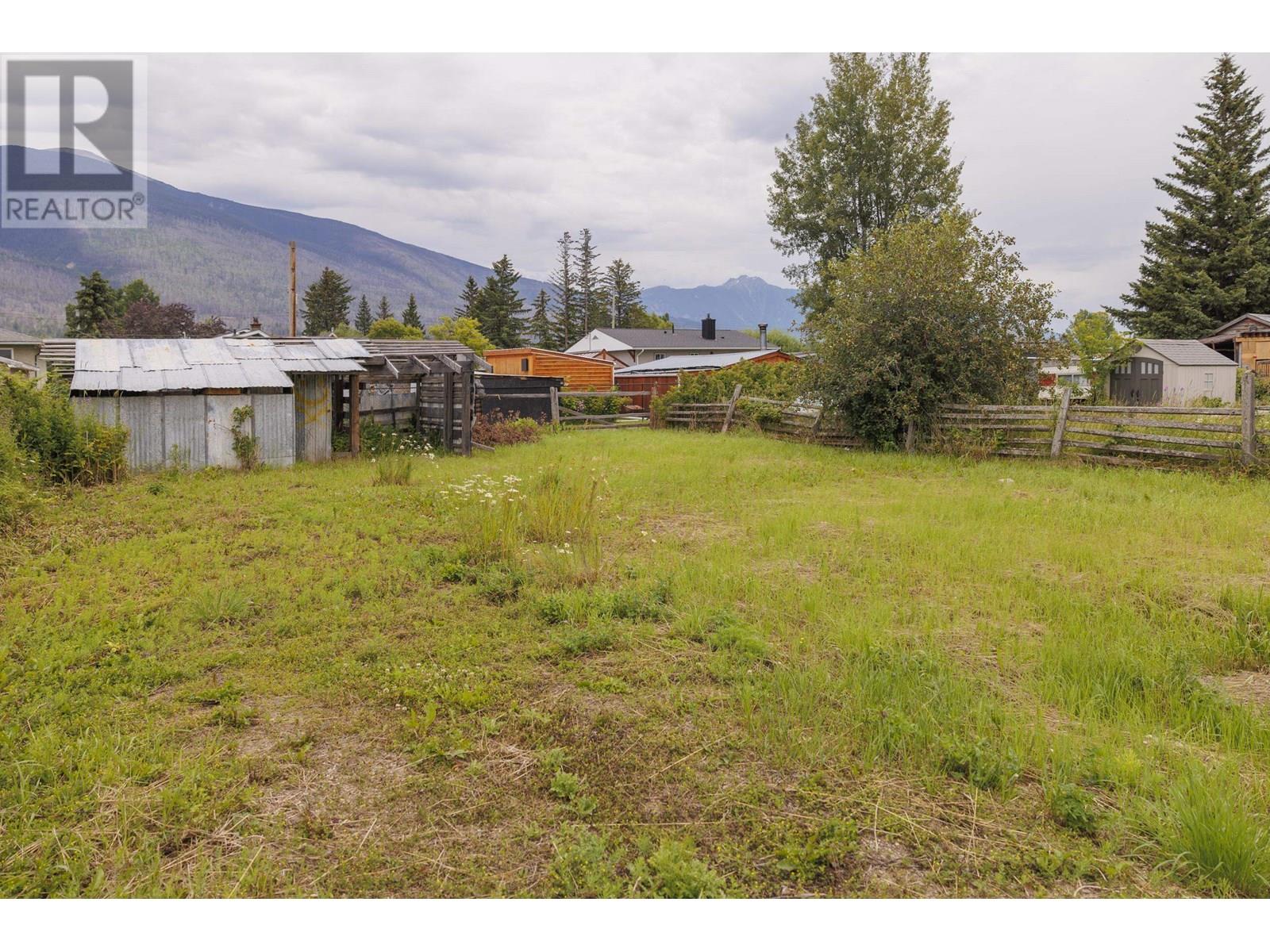 874 3rd Avenue Property Photo 2