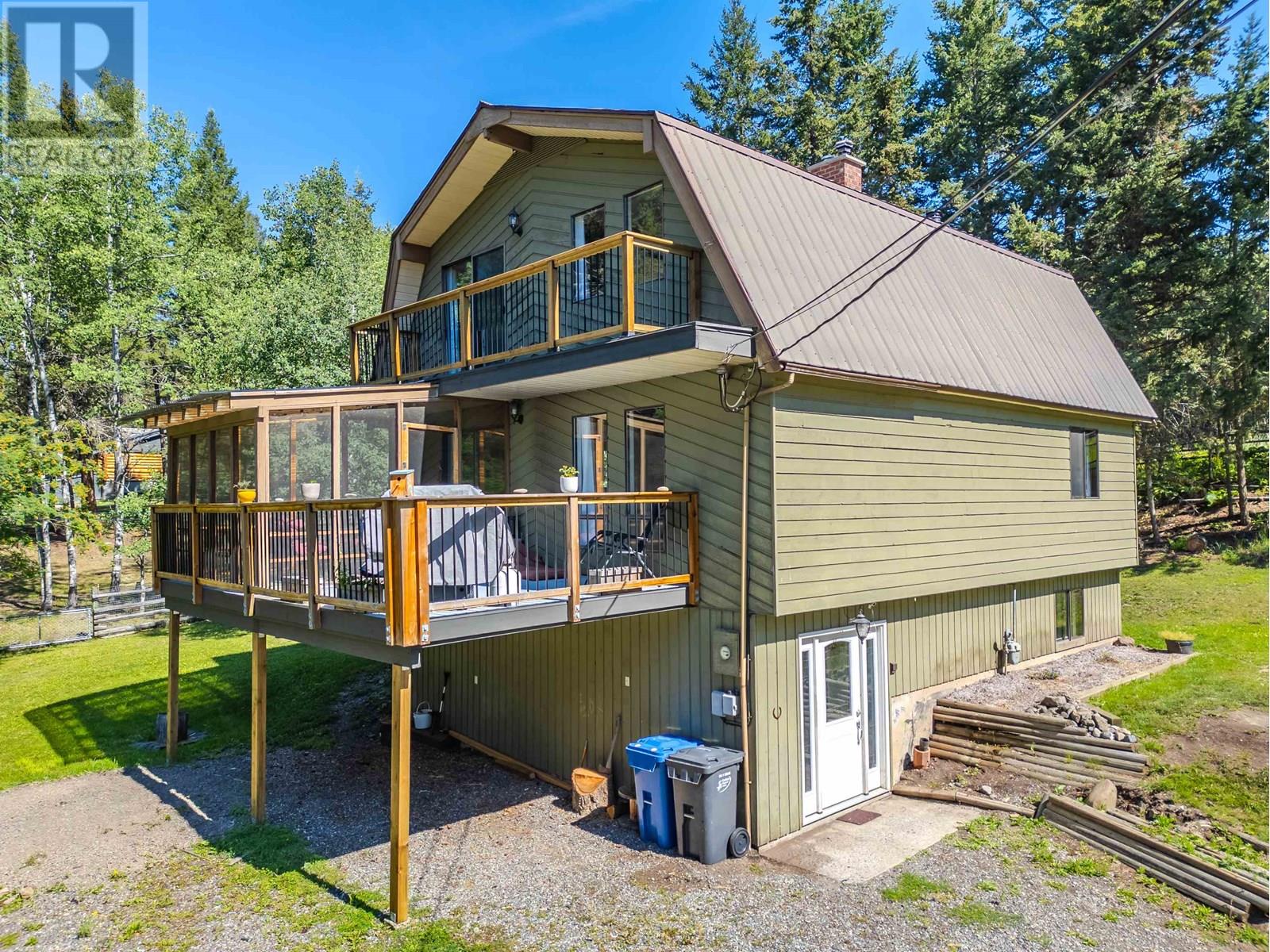 4927 Gloinnzun Crescent Property Photo 1