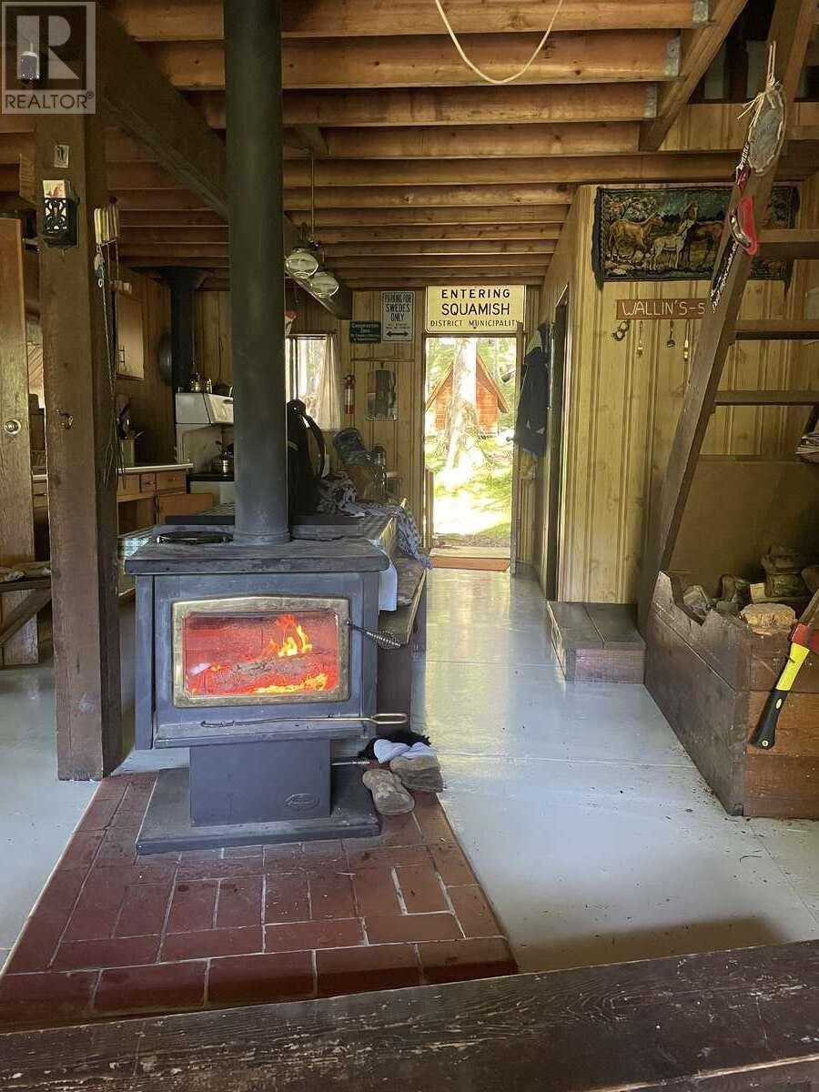 6164 Garibaldi Park Road Property Photo 2