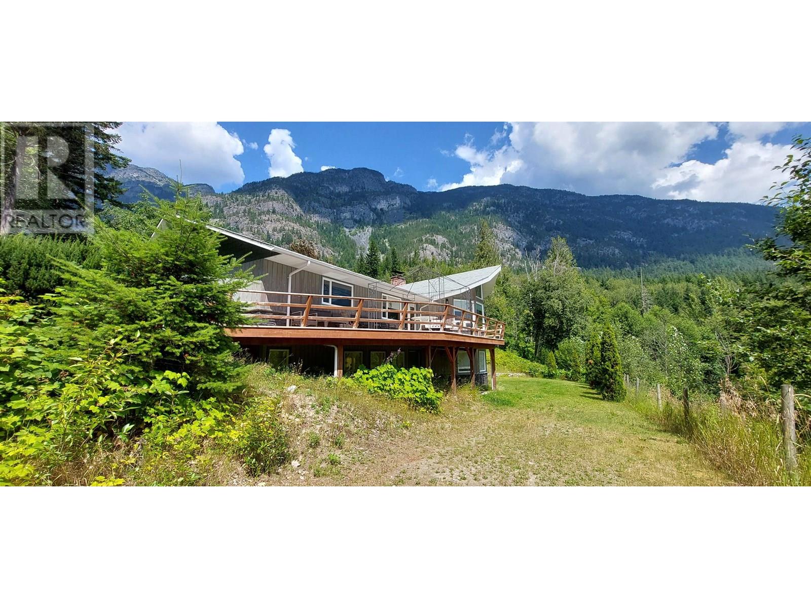 4770 Mackenzie Highway Property Photo 2