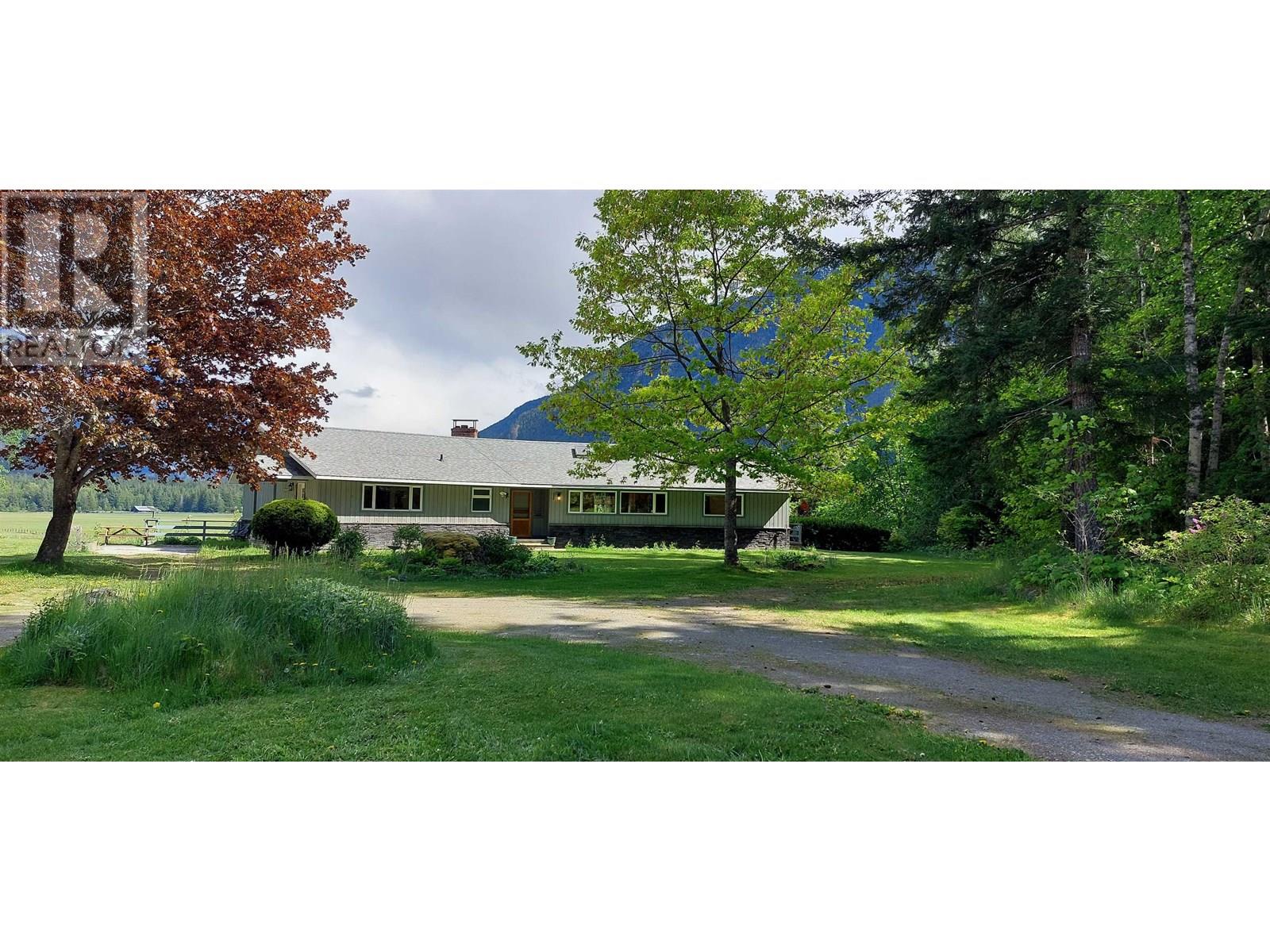4770 Mackenzie Highway Property Photo 4