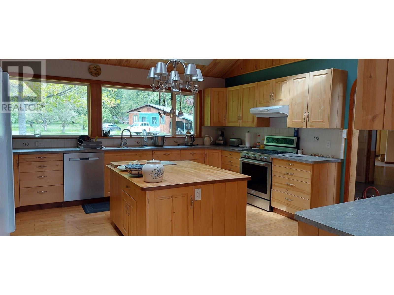 4770 Mackenzie Highway Property Photo 13