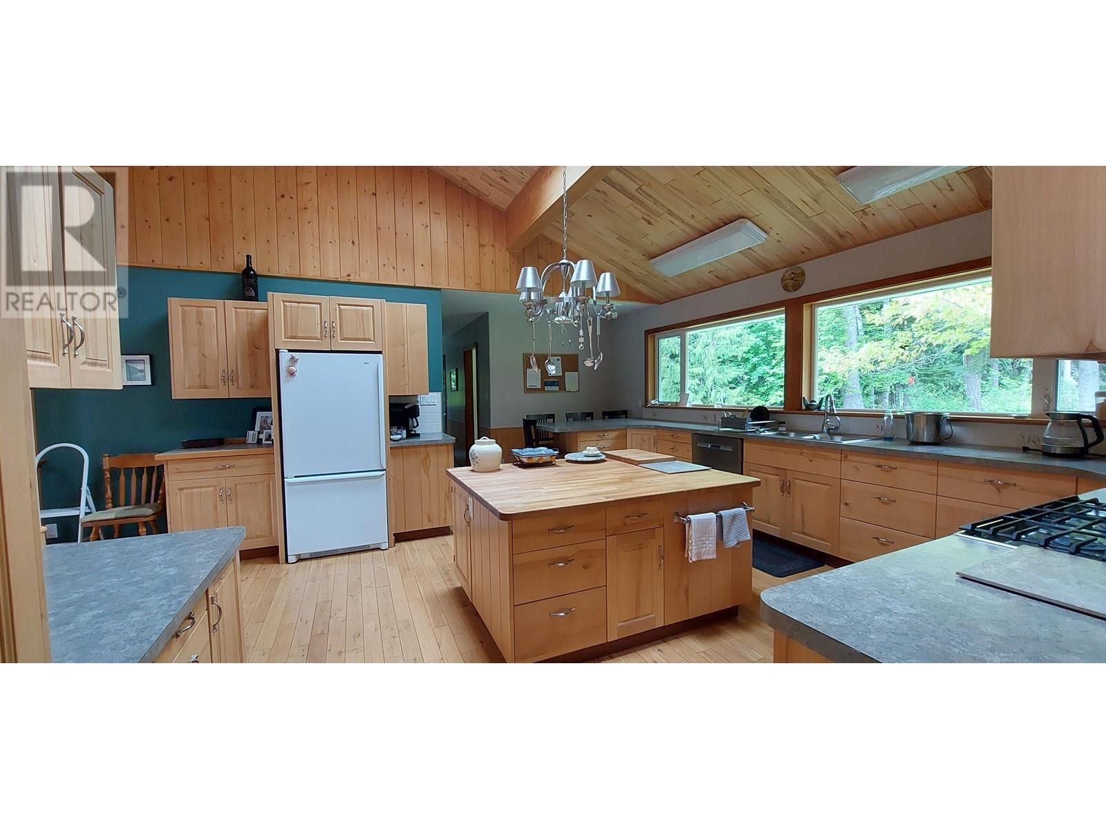 4770 Mackenzie Highway Property Photo 14