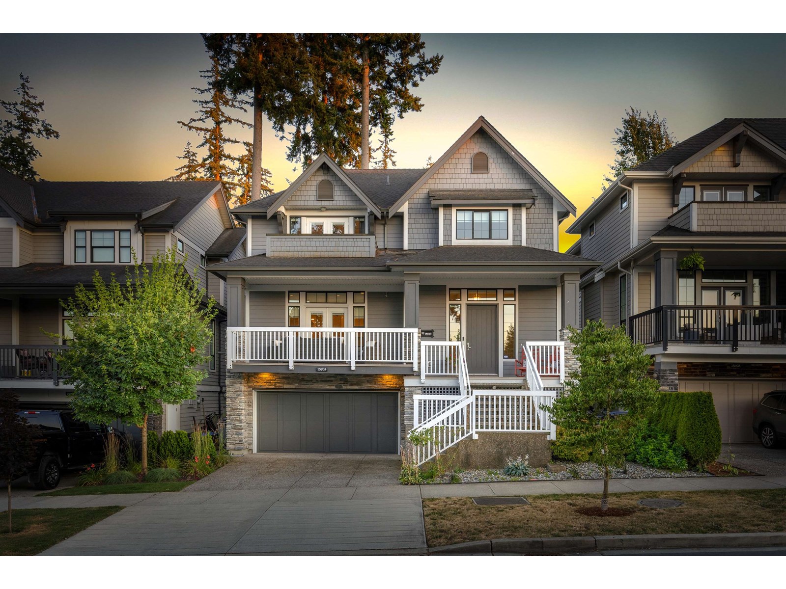 15708 Mountain View Drive Property Photo 2