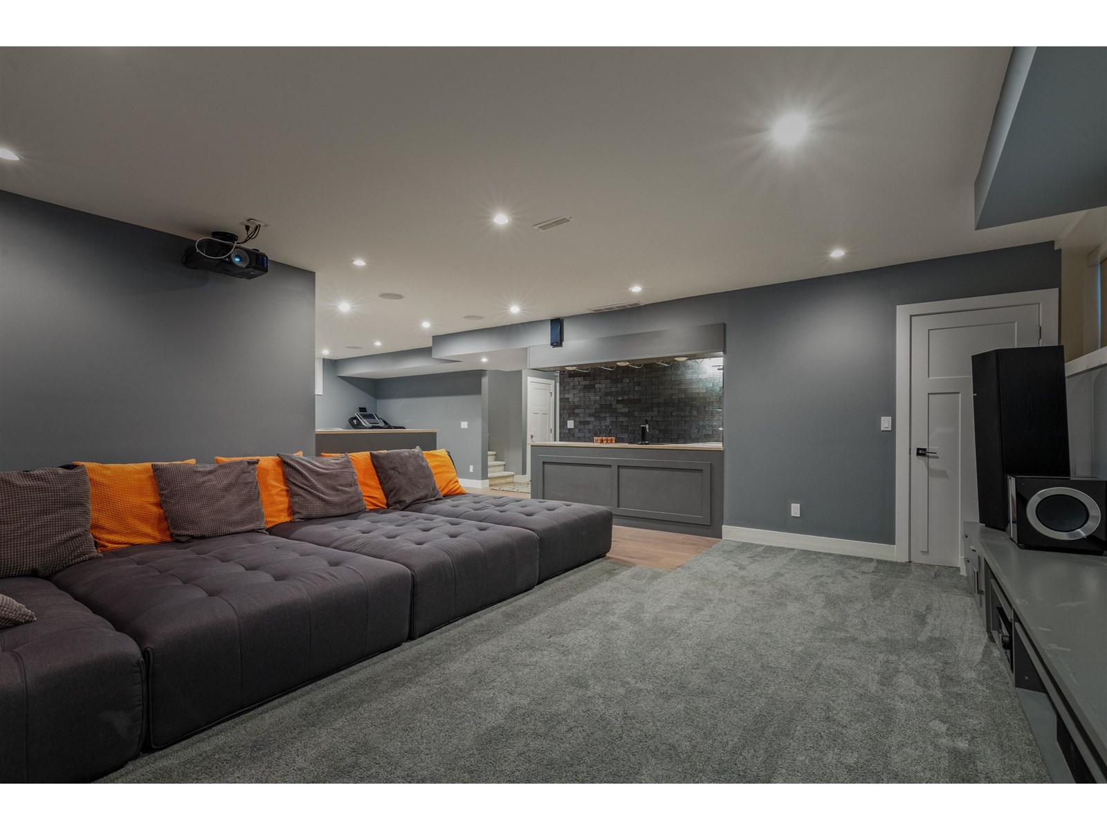 15708 Mountain View Drive Property Photo 29