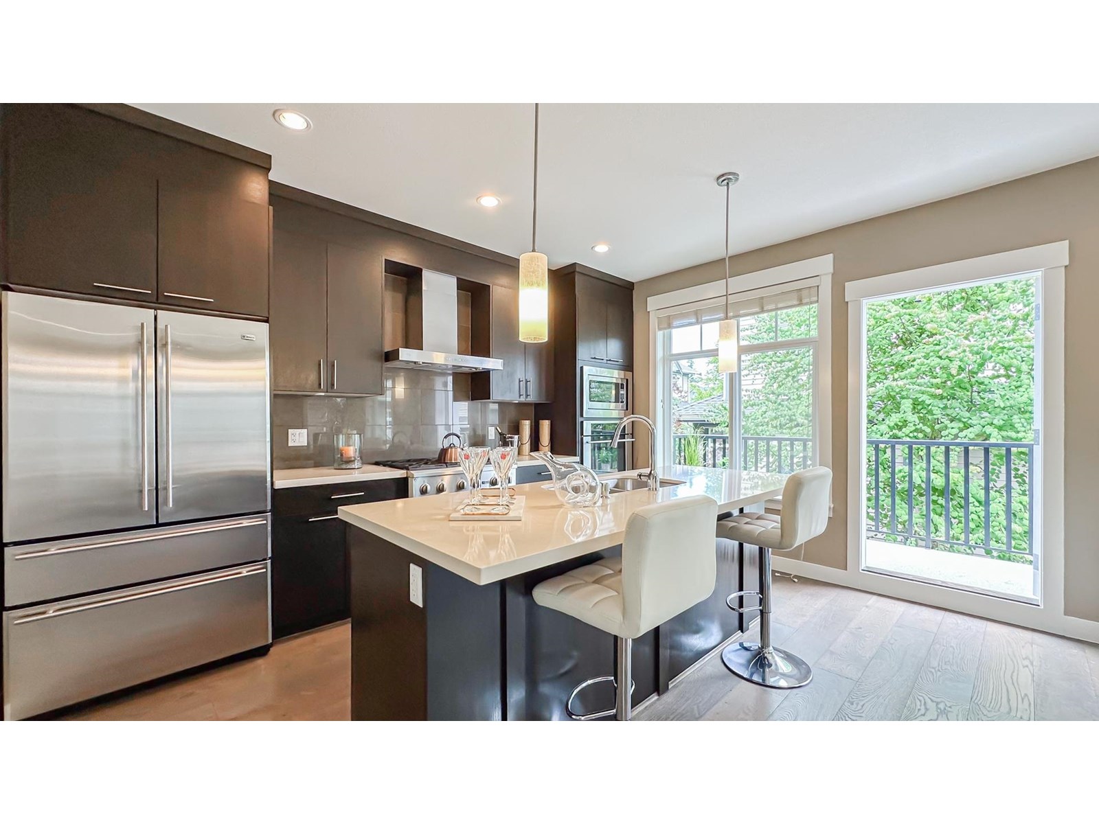 25 15977 26 Avenue Property Photo 12