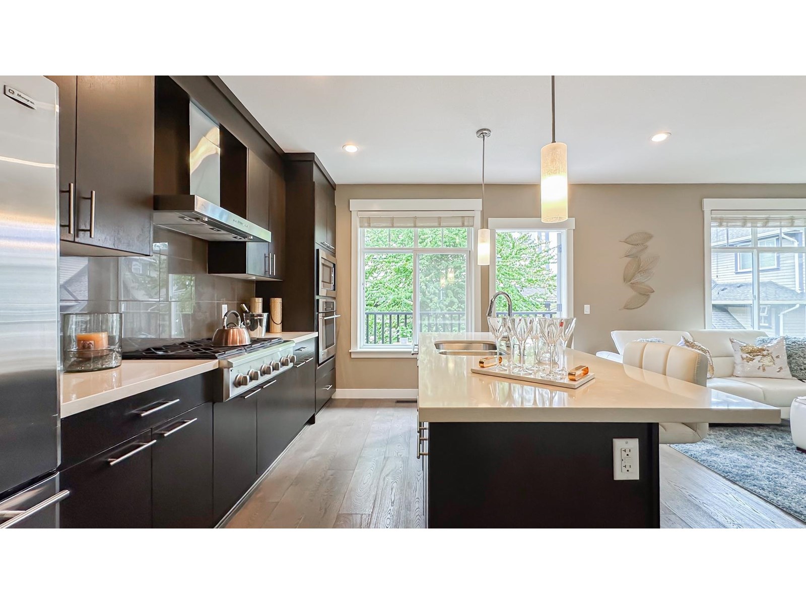 25 15977 26 Avenue Property Photo 14